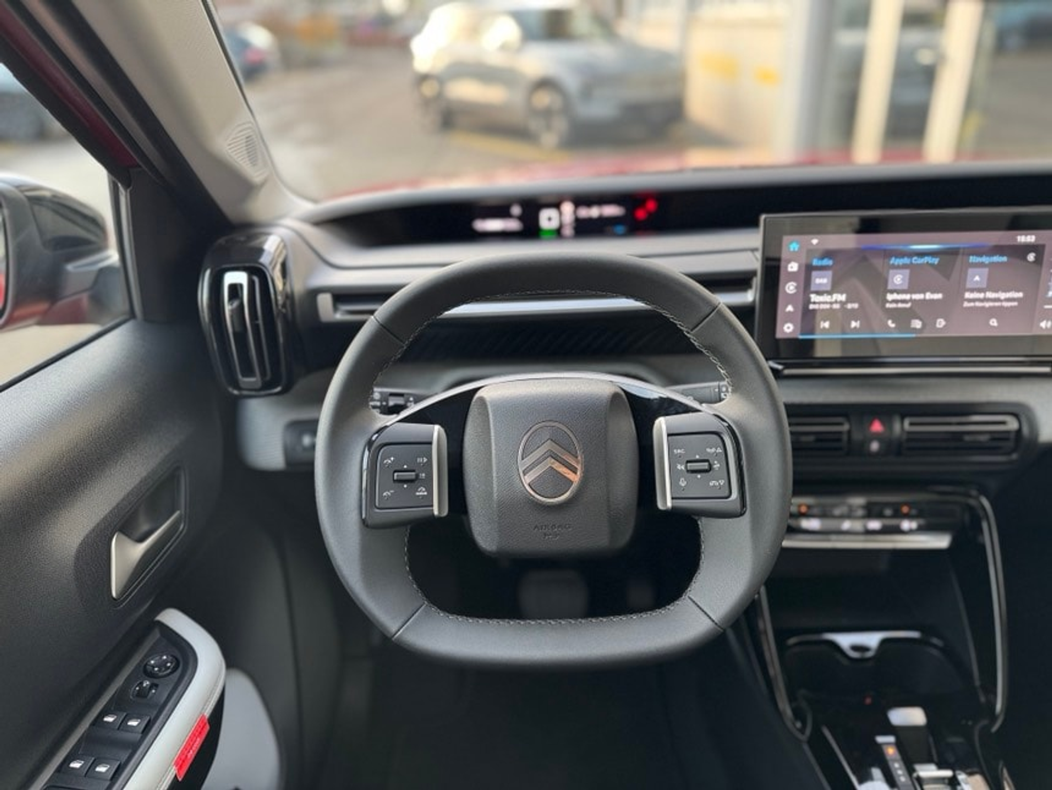 listing desktop thumbnail image 10