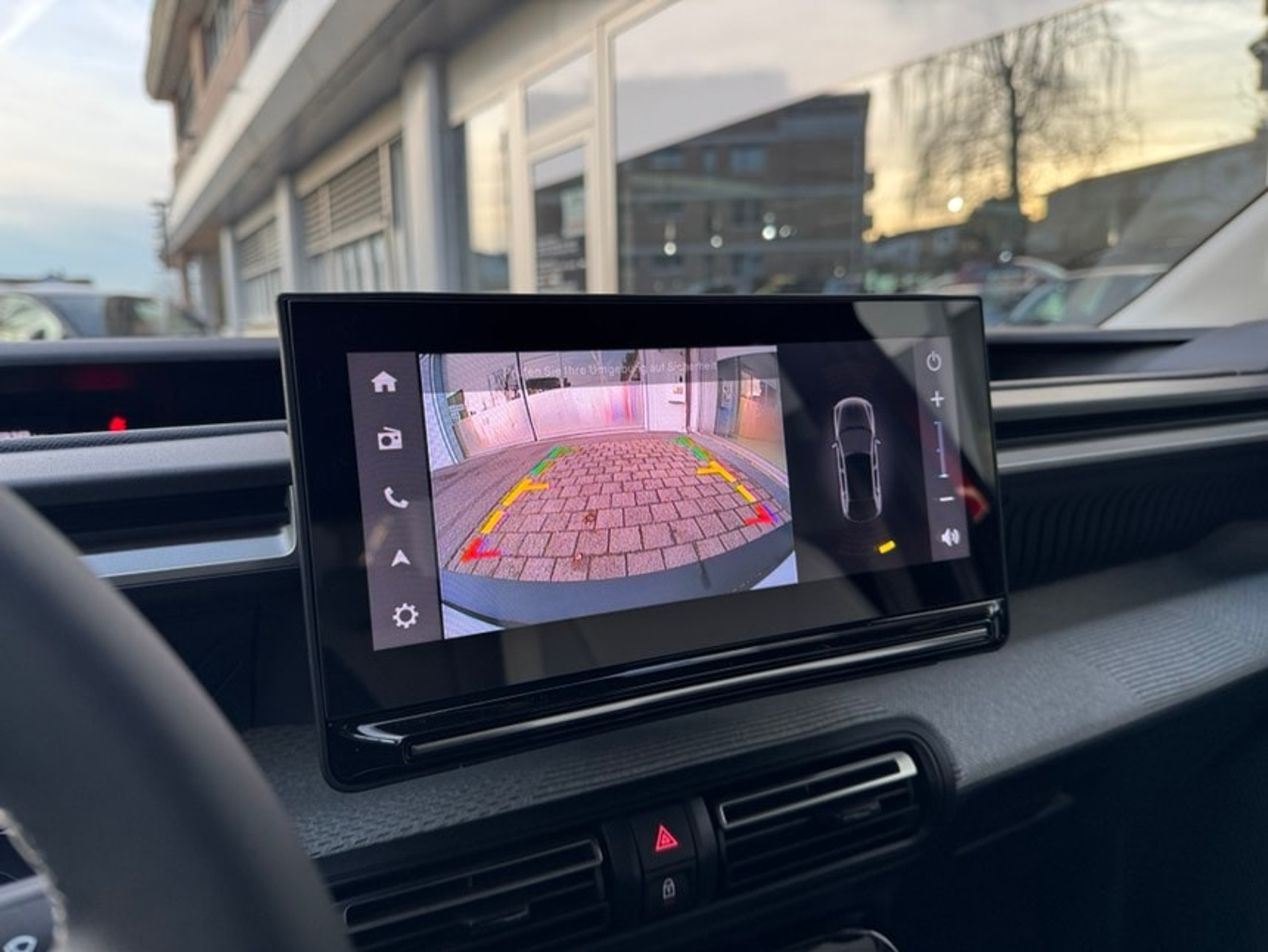 listing desktop thumbnail image 15