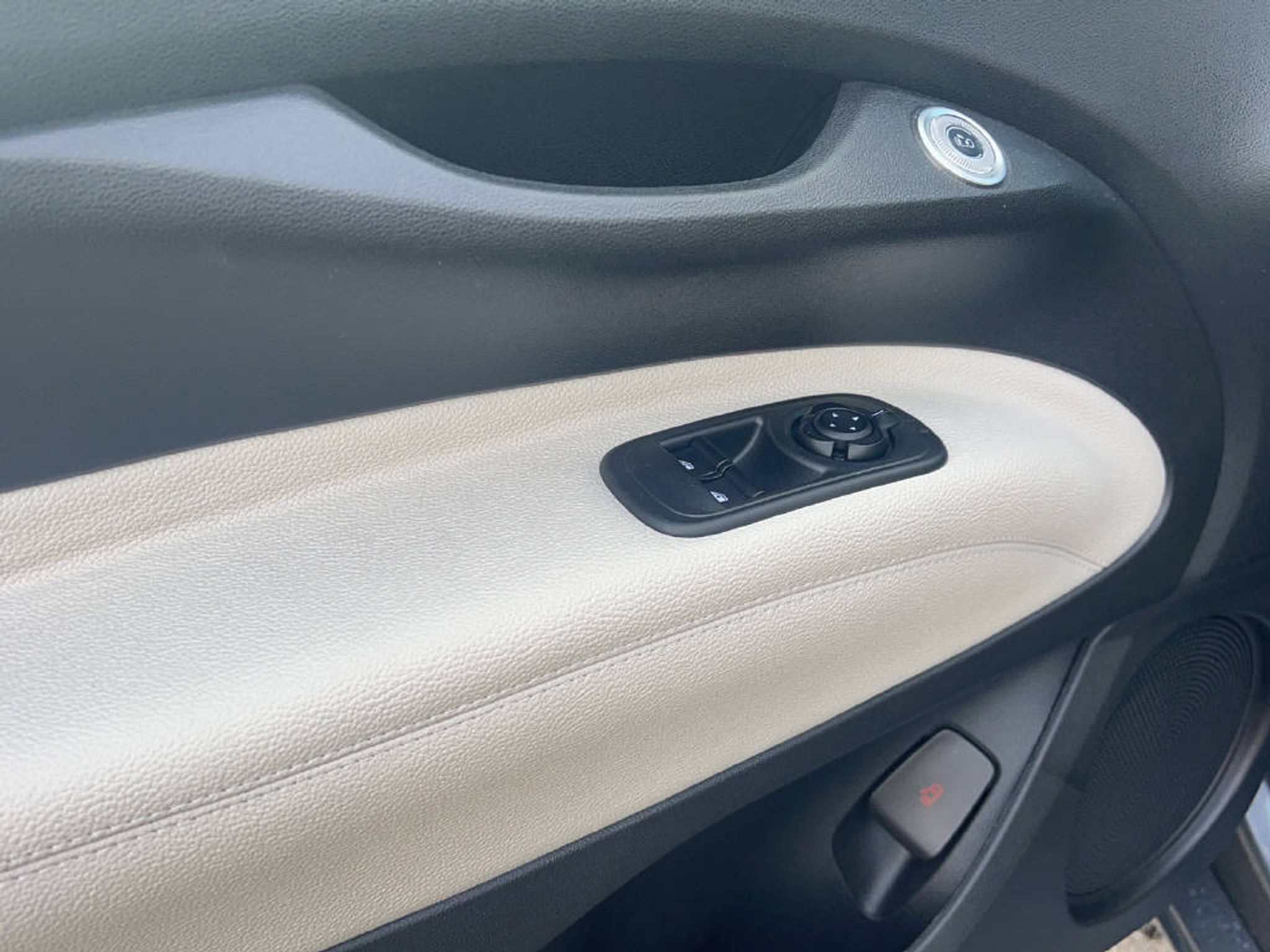 listing desktop thumbnail image 14