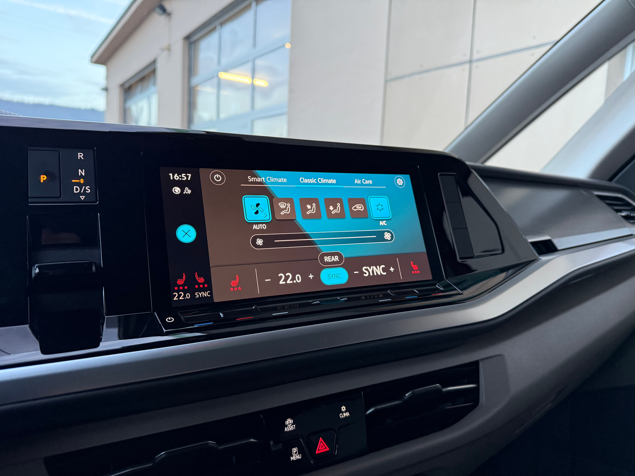 listing desktop thumbnail image 15