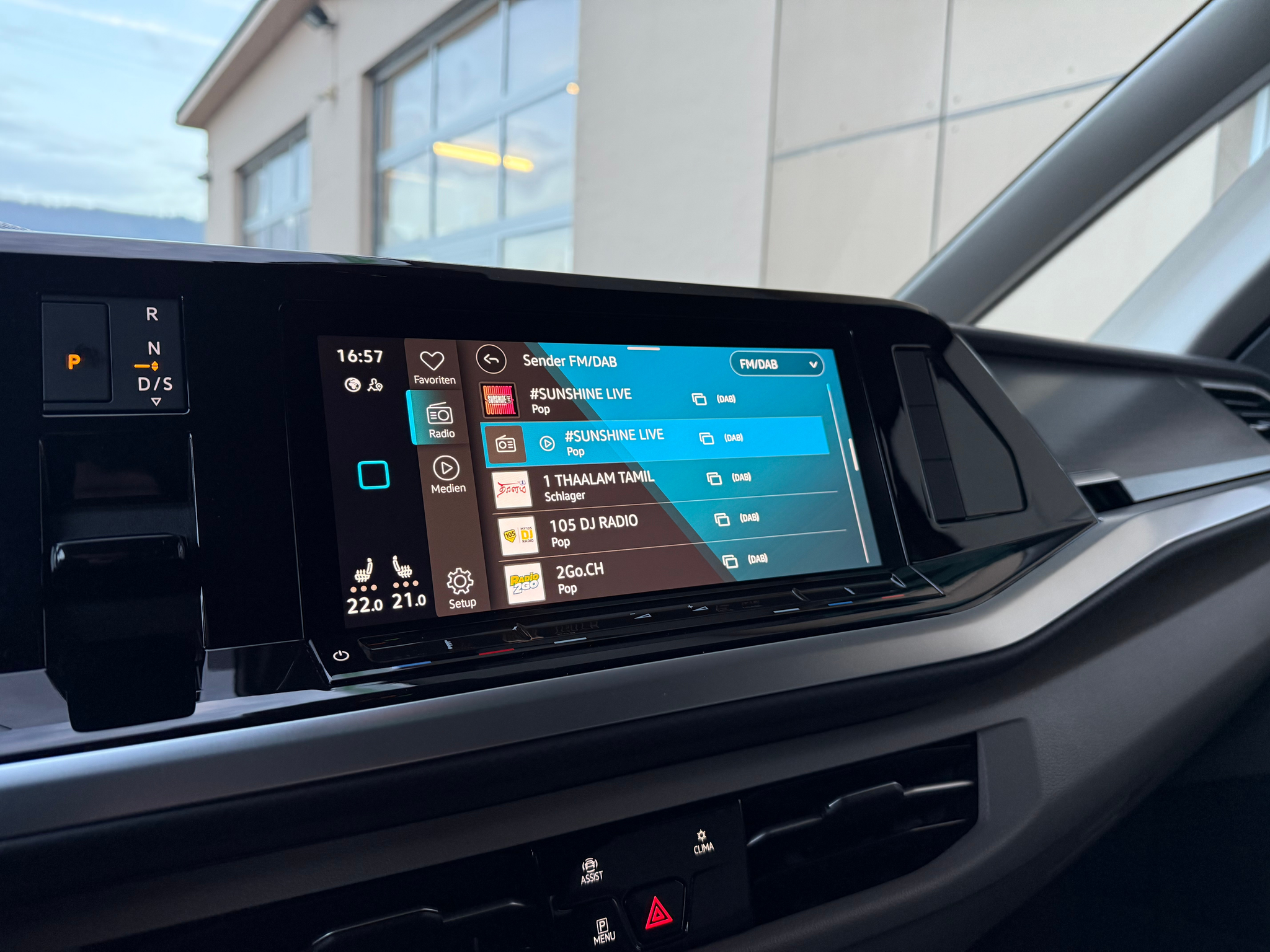 listing desktop thumbnail image 14