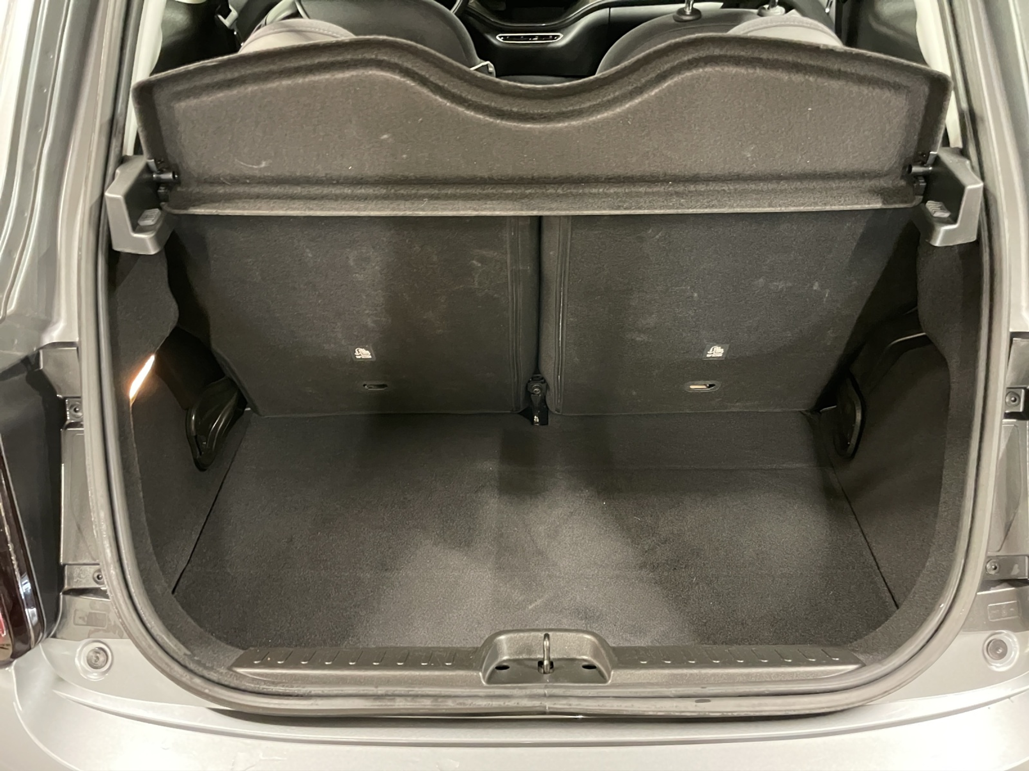 listing desktop thumbnail image 10