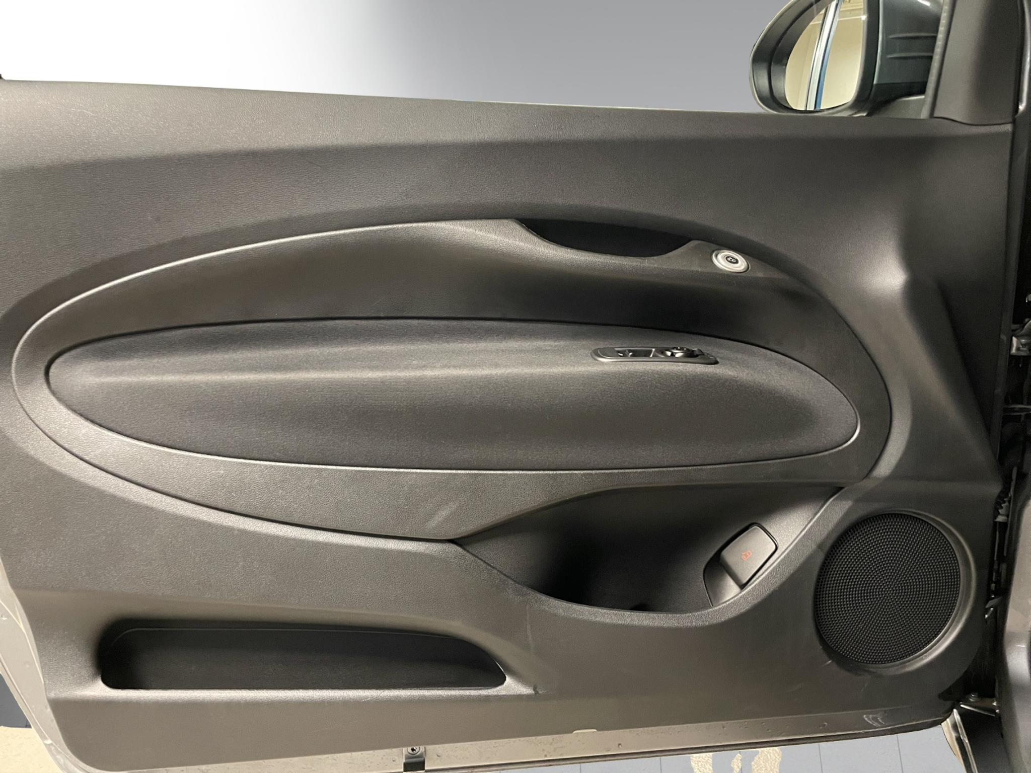 listing desktop thumbnail image 7