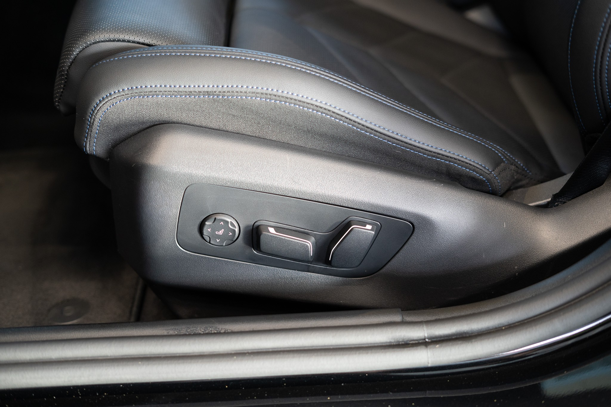 listing desktop thumbnail image 11