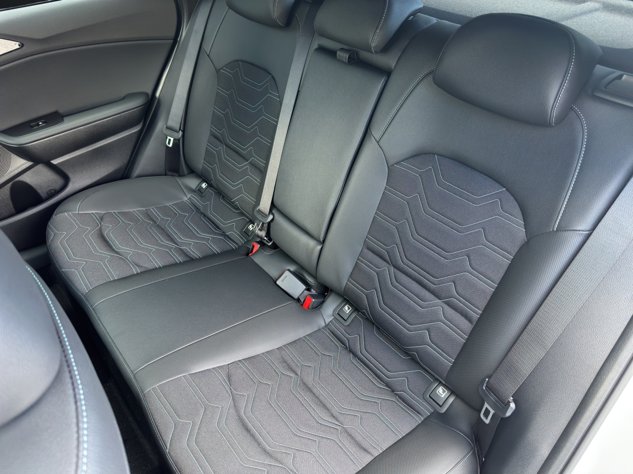 listing desktop thumbnail image 9