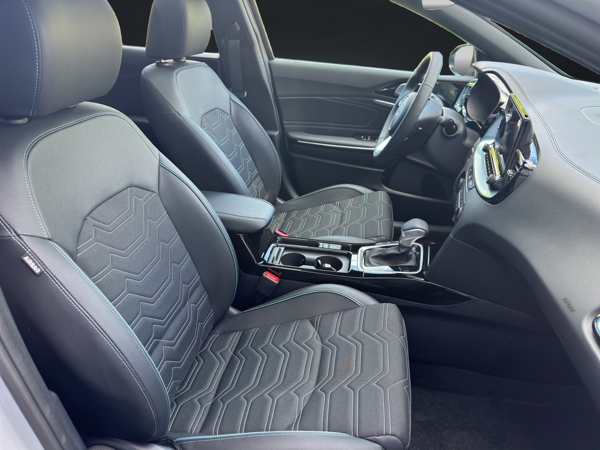 listing desktop thumbnail image 12