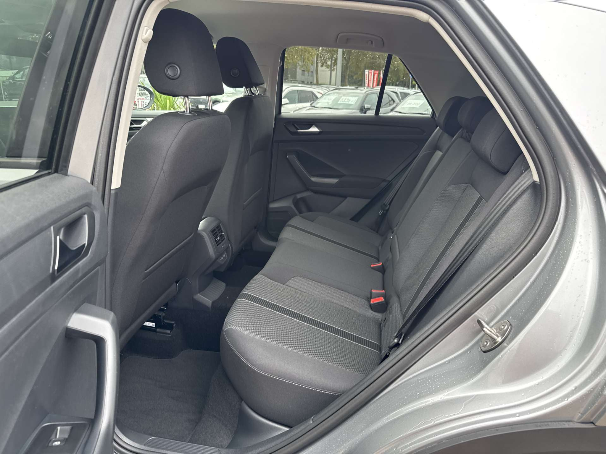 listing desktop thumbnail image 6