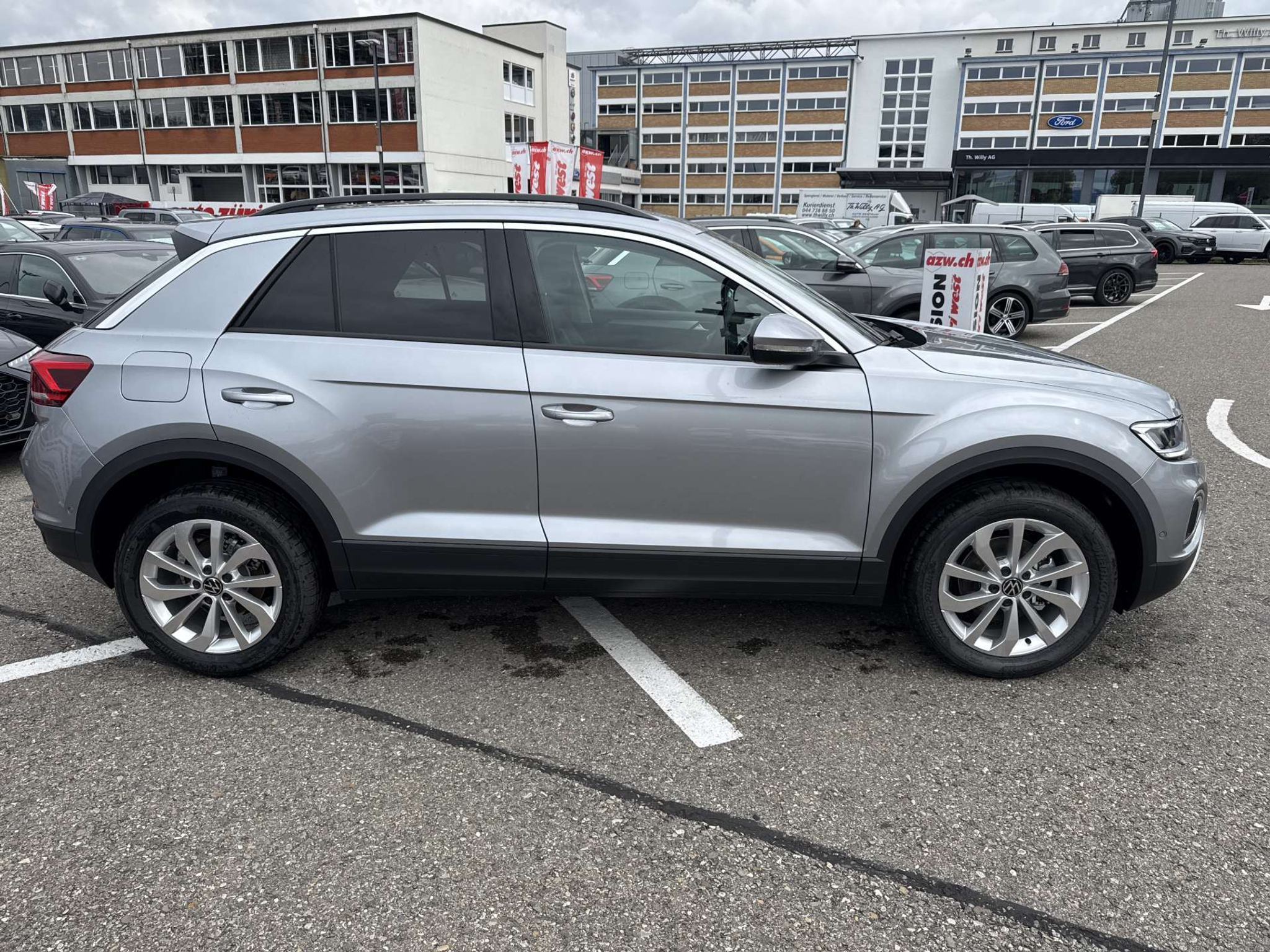 listing desktop thumbnail image 10