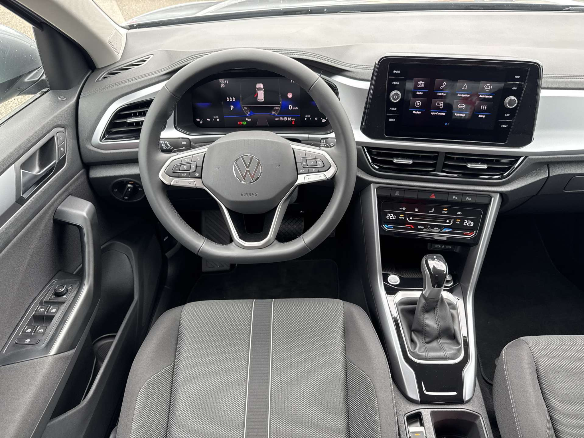 listing desktop thumbnail image 4