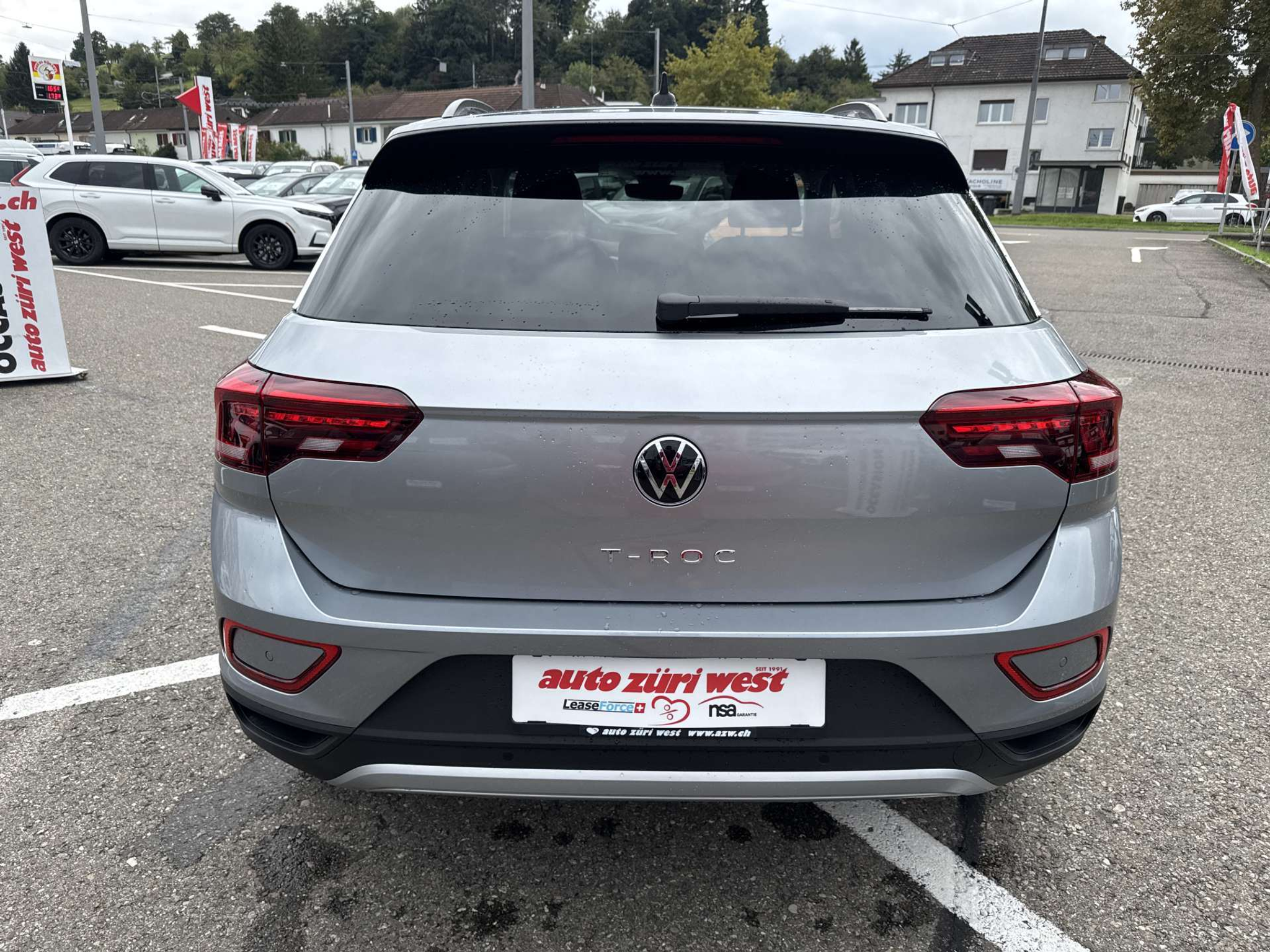 listing desktop thumbnail image 14