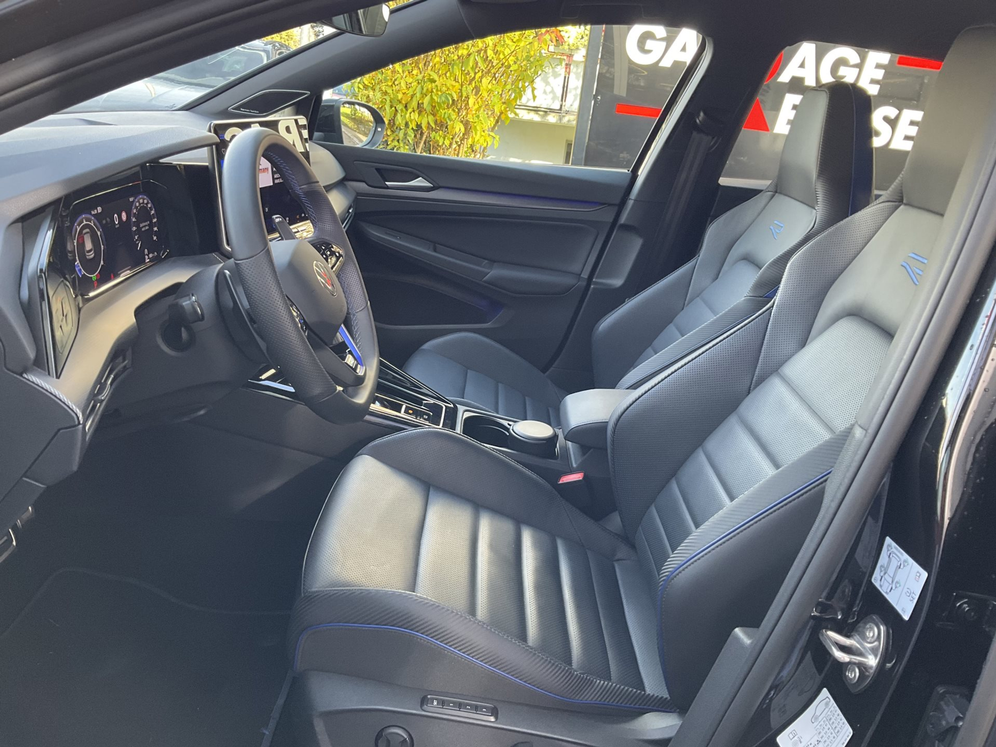 listing desktop thumbnail image 7