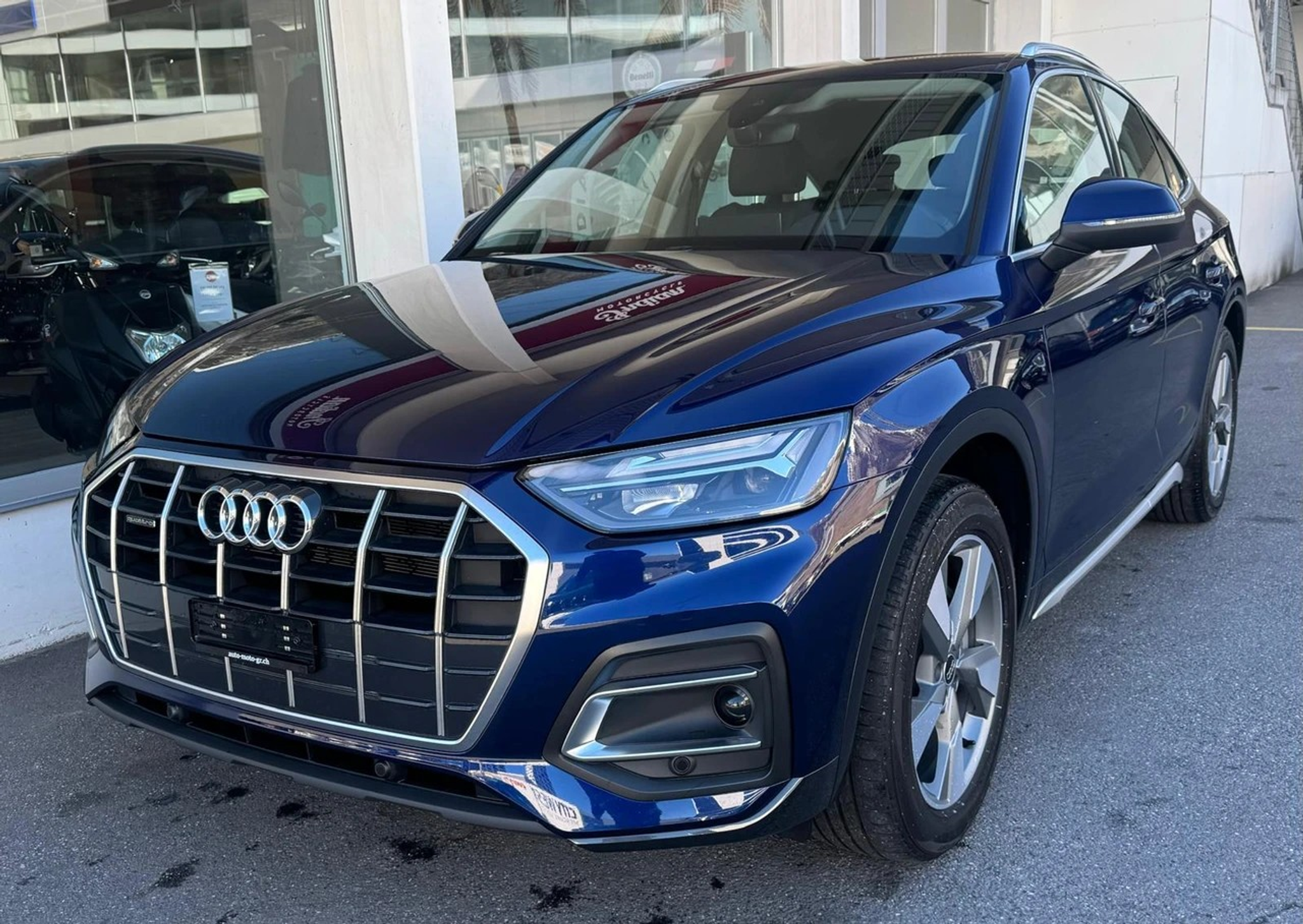 listing desktop thumbnail image 5