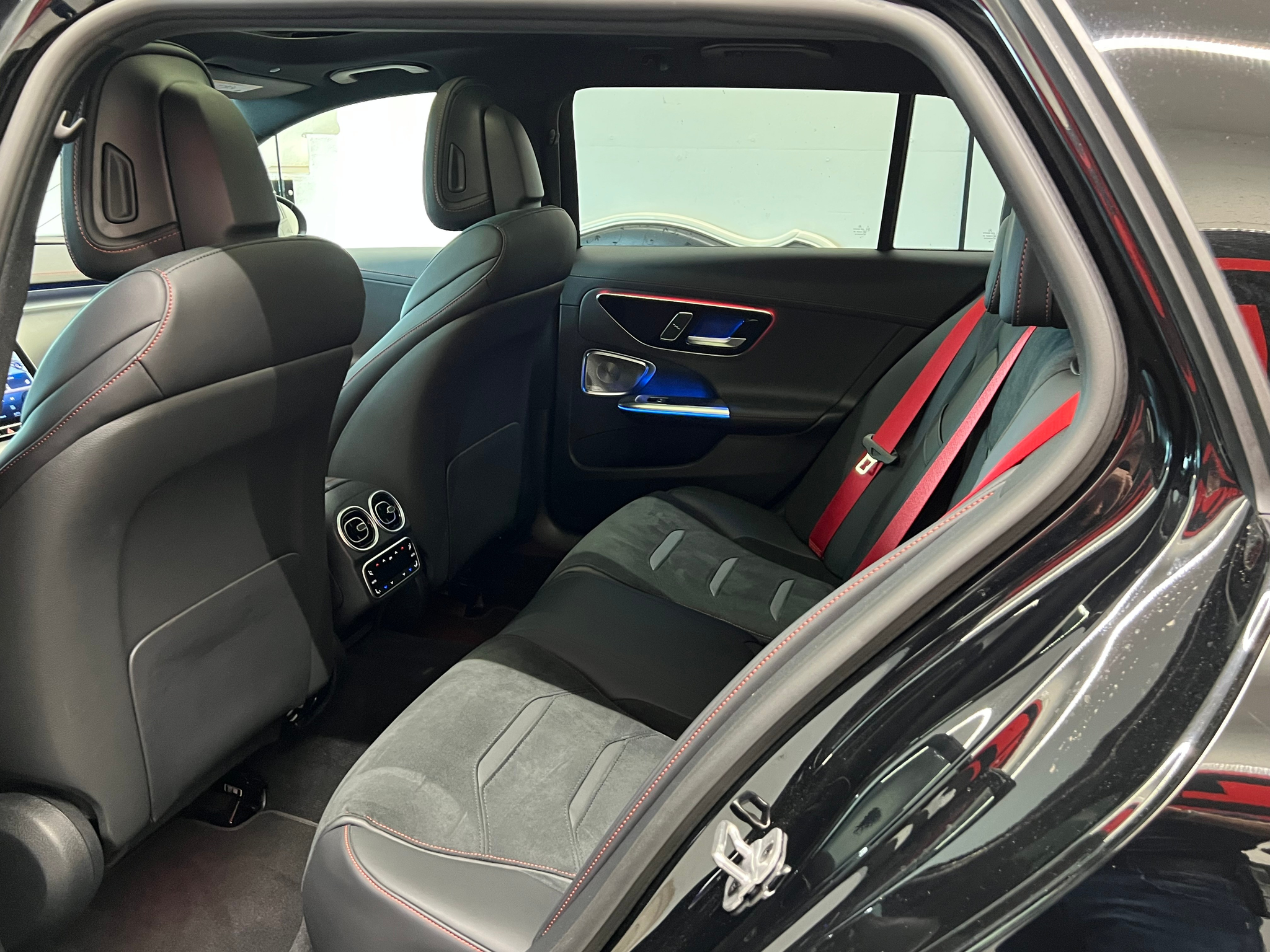 listing desktop thumbnail image 15