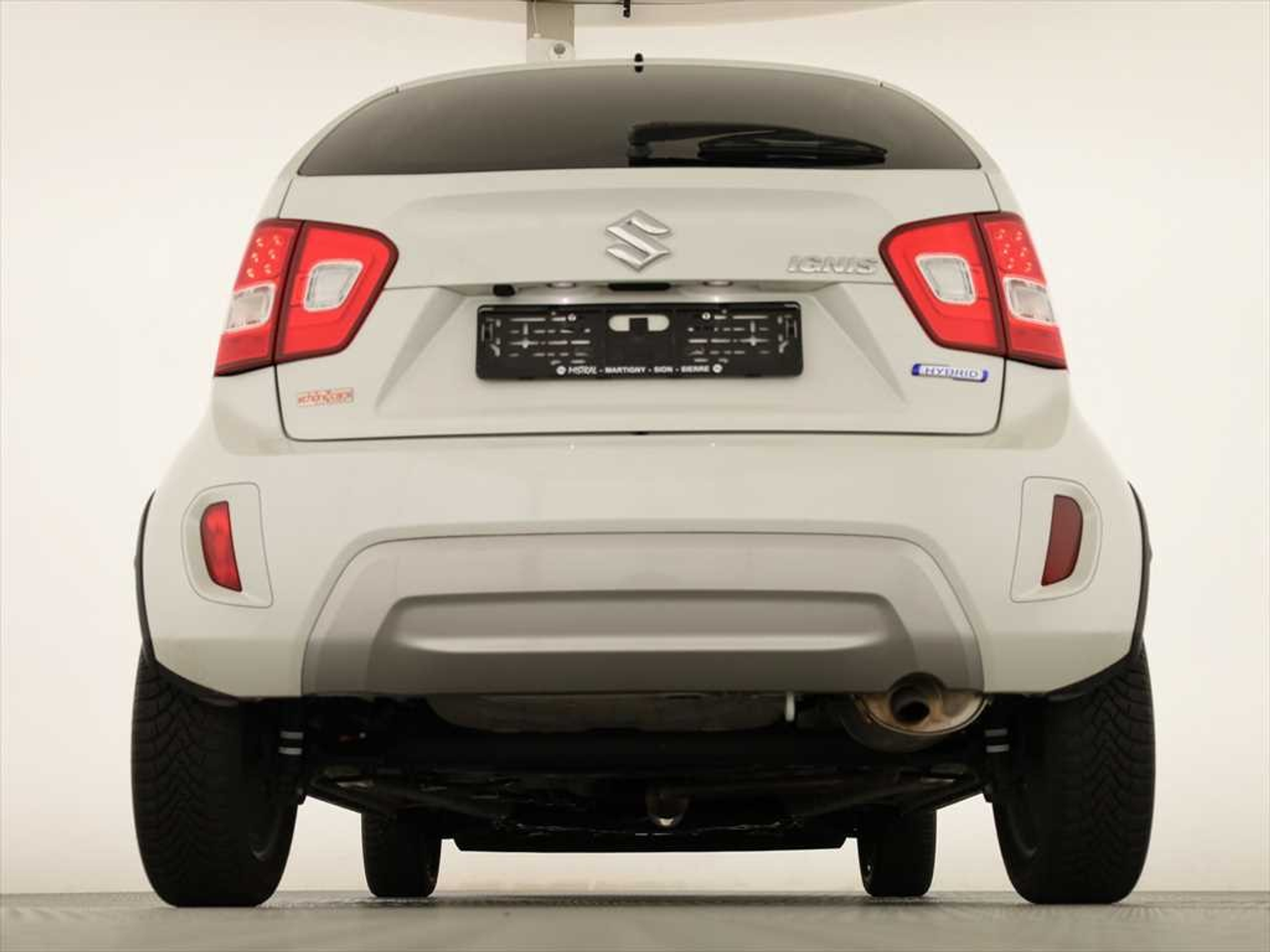 listing desktop thumbnail image 3