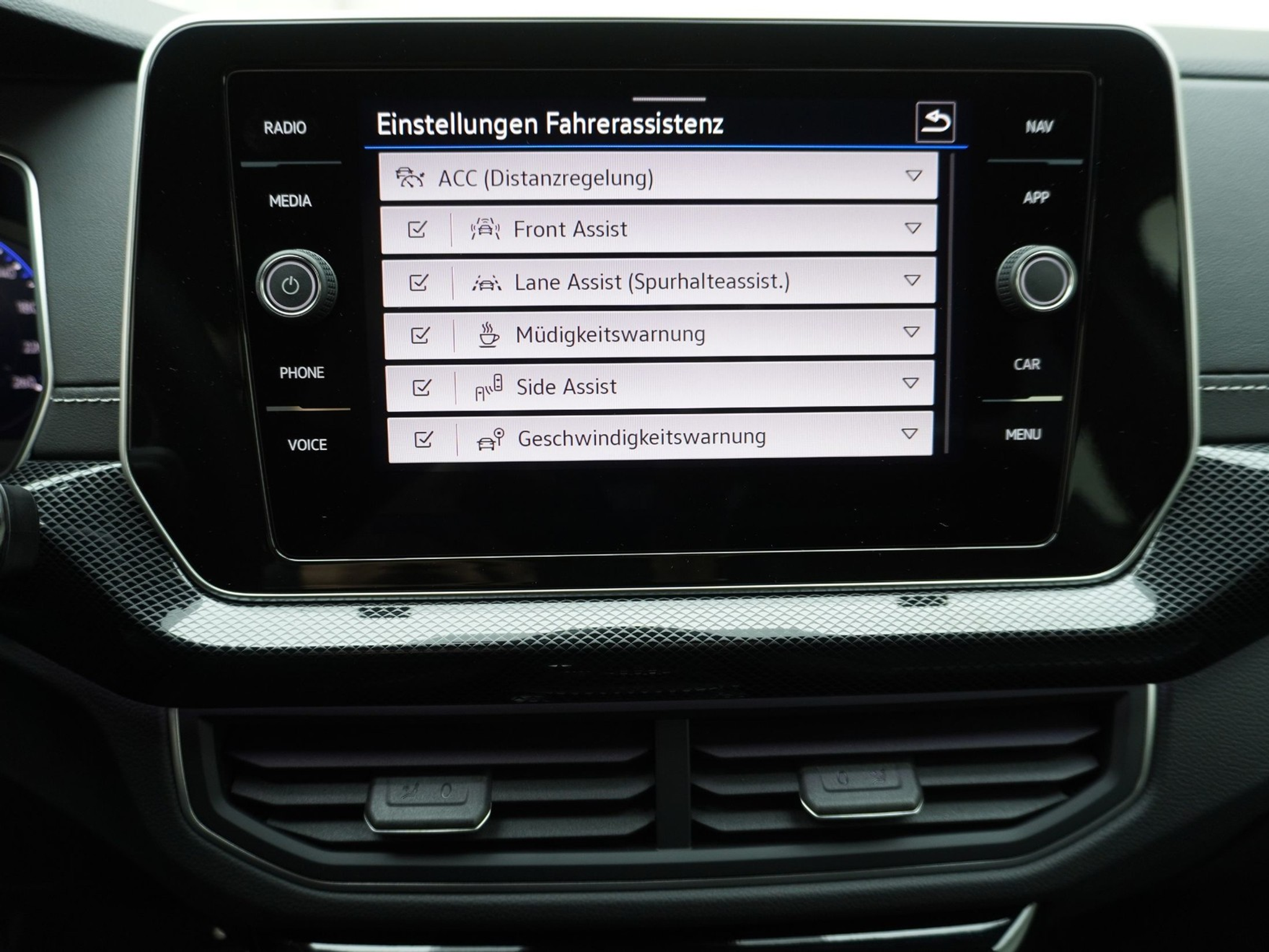 listing desktop thumbnail image 19