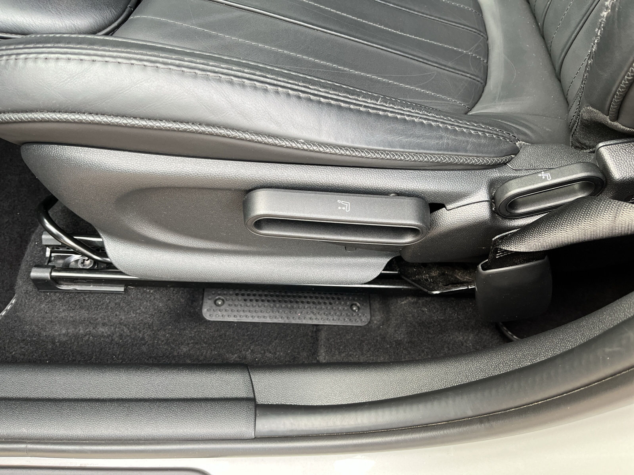 listing desktop thumbnail image 18