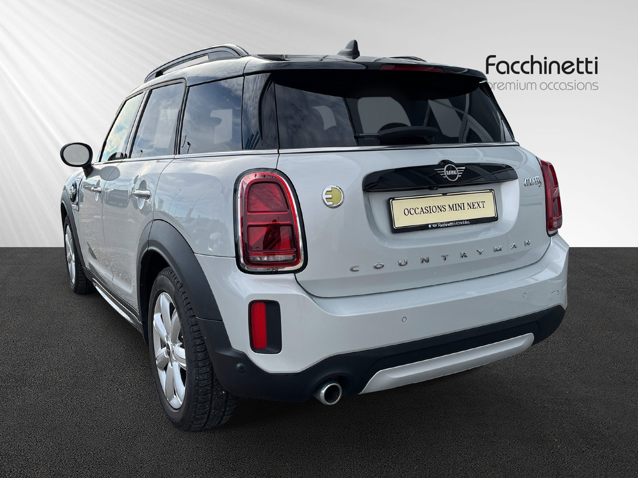 listing desktop thumbnail image 2