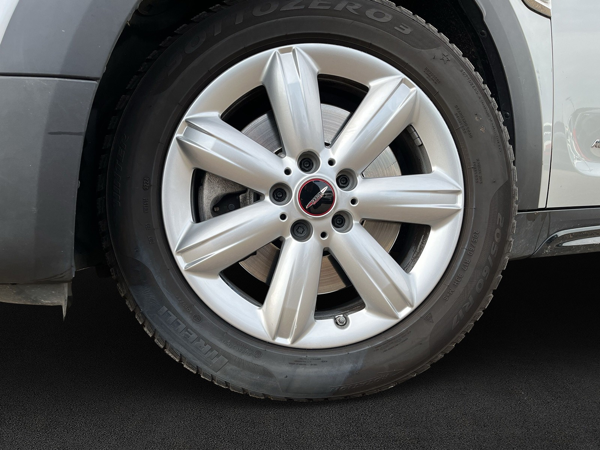 listing desktop thumbnail image 8