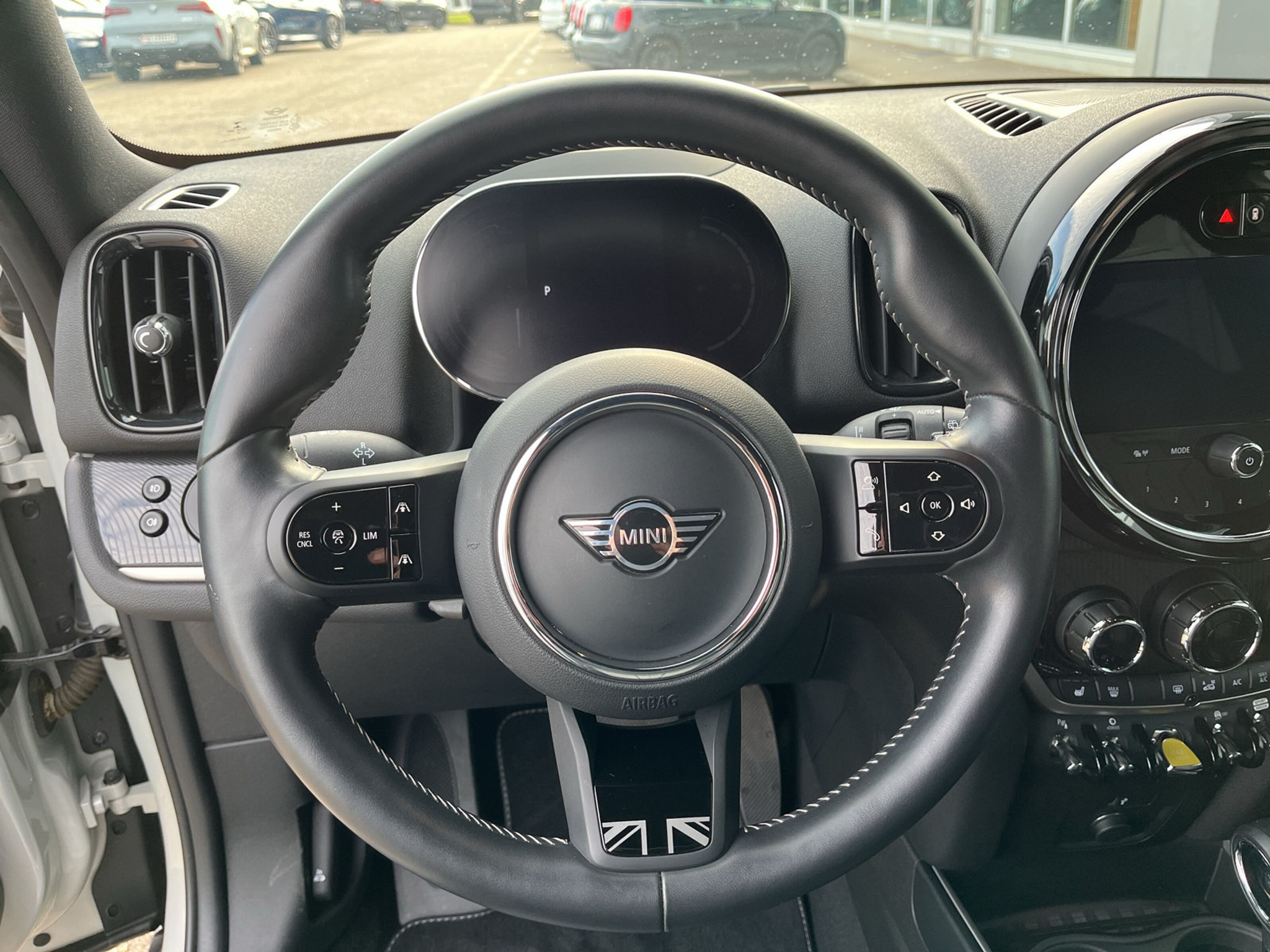 listing desktop thumbnail image 11