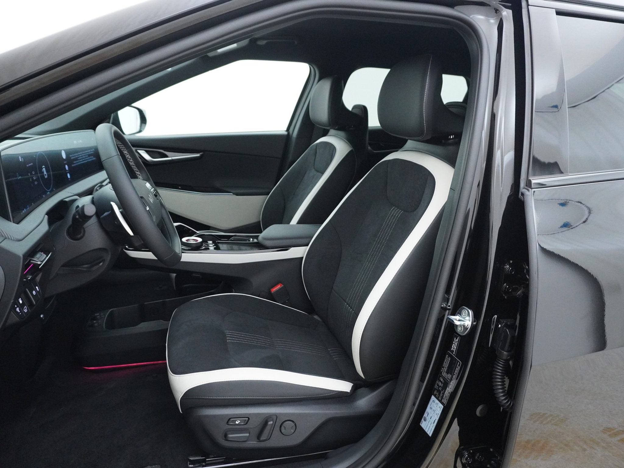 listing desktop thumbnail image 11