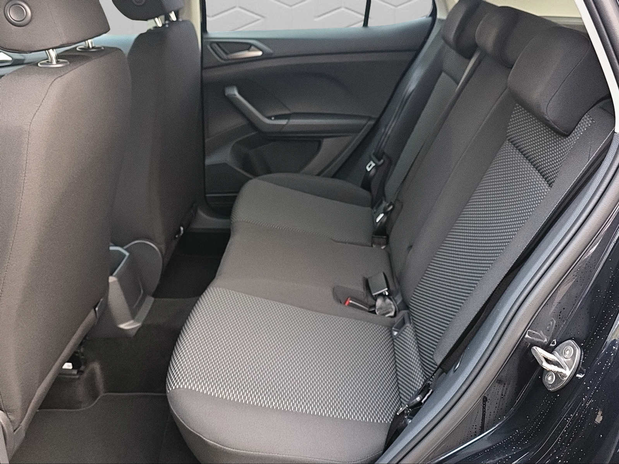 listing desktop thumbnail image 12