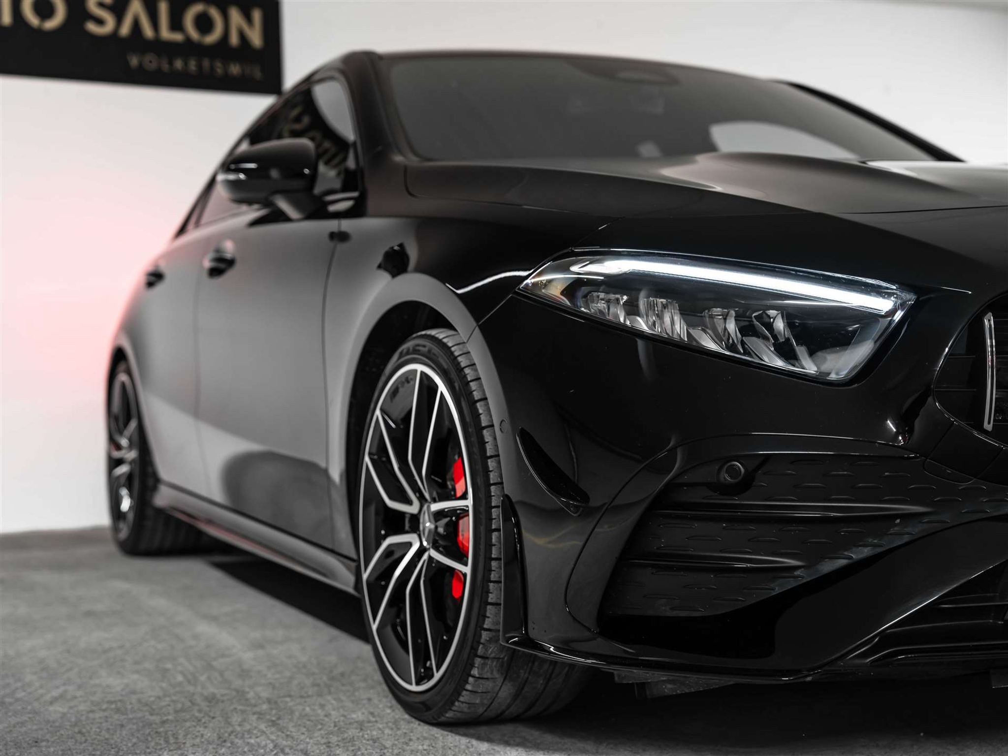 listing desktop thumbnail image 23