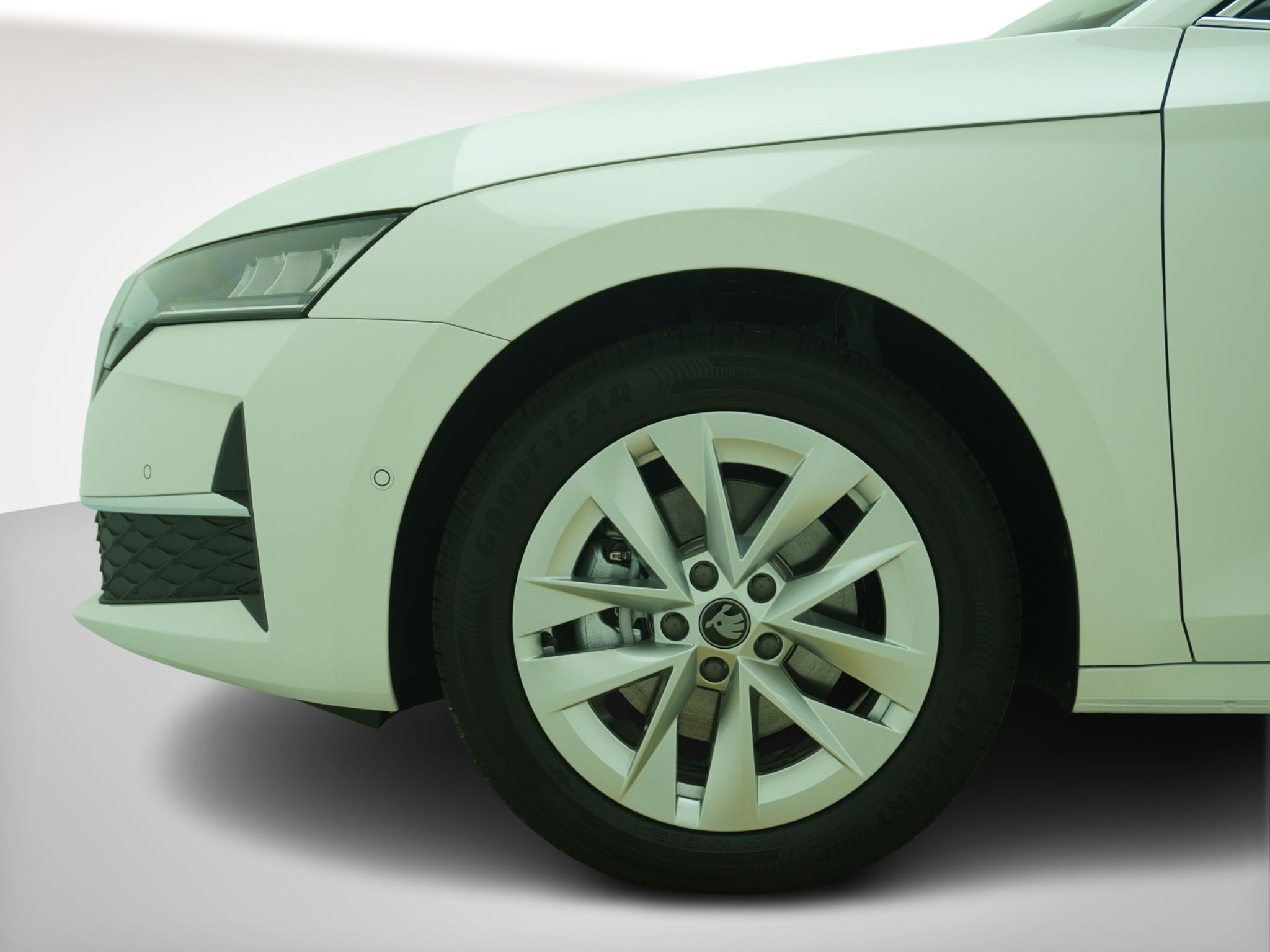 listing desktop thumbnail image 9