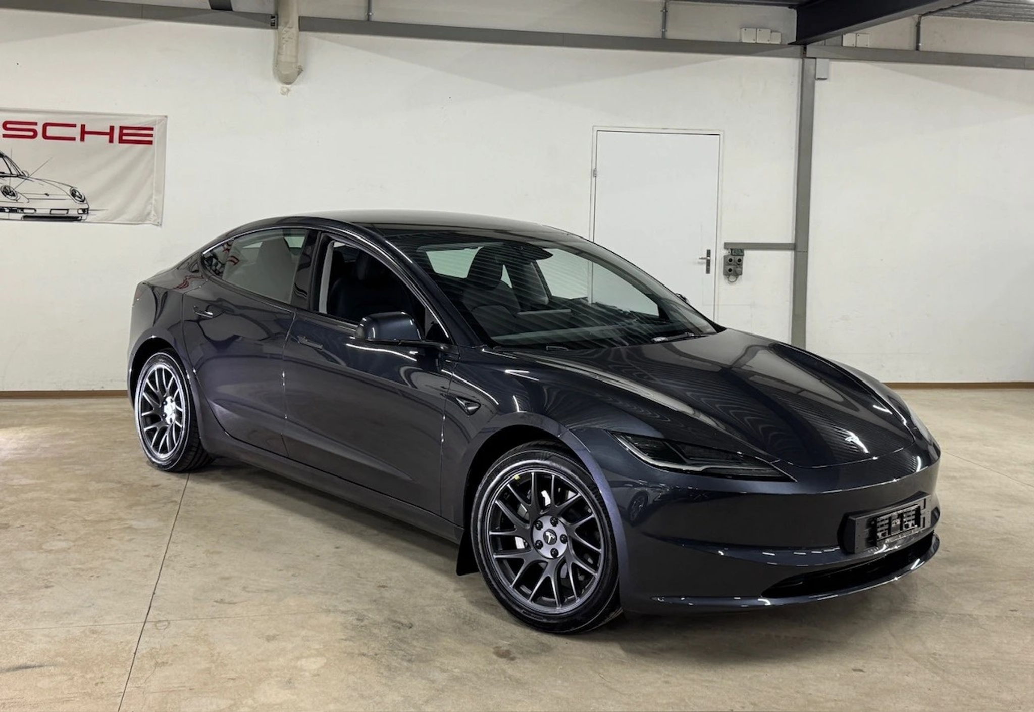 listing desktop thumbnail image 2