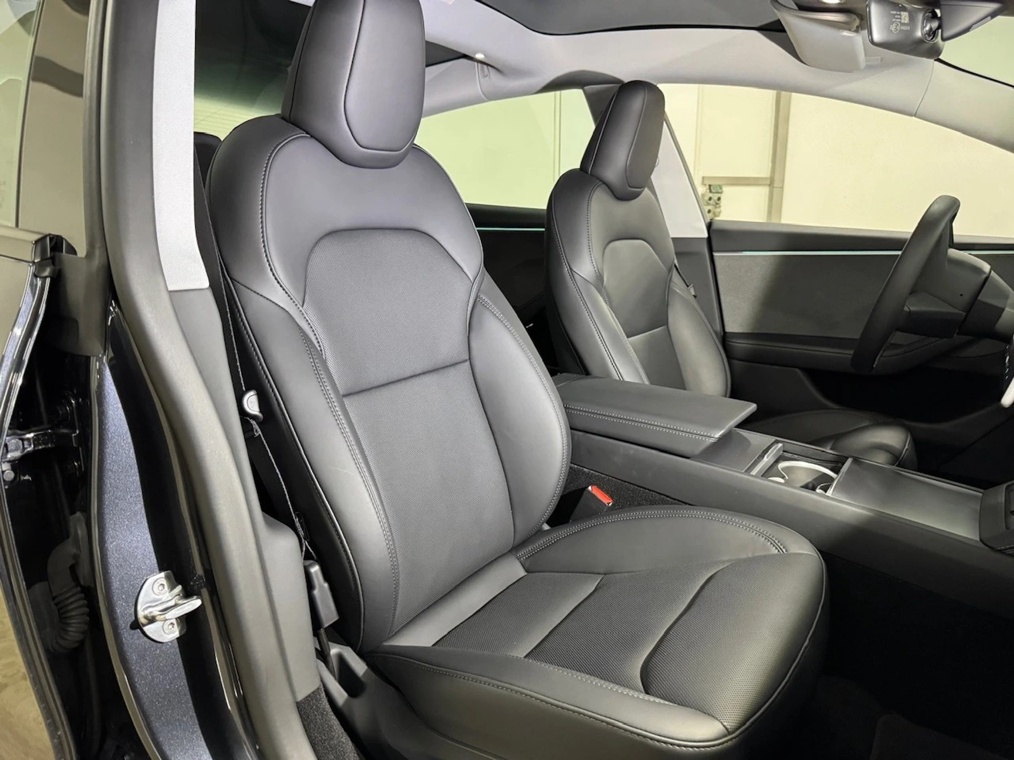 listing desktop thumbnail image 7