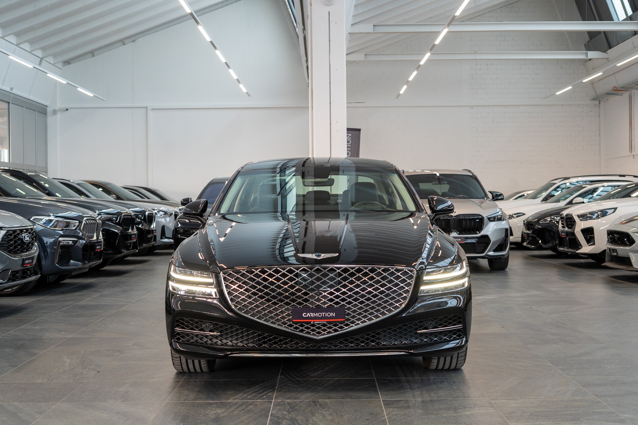 listing desktop thumbnail image 1