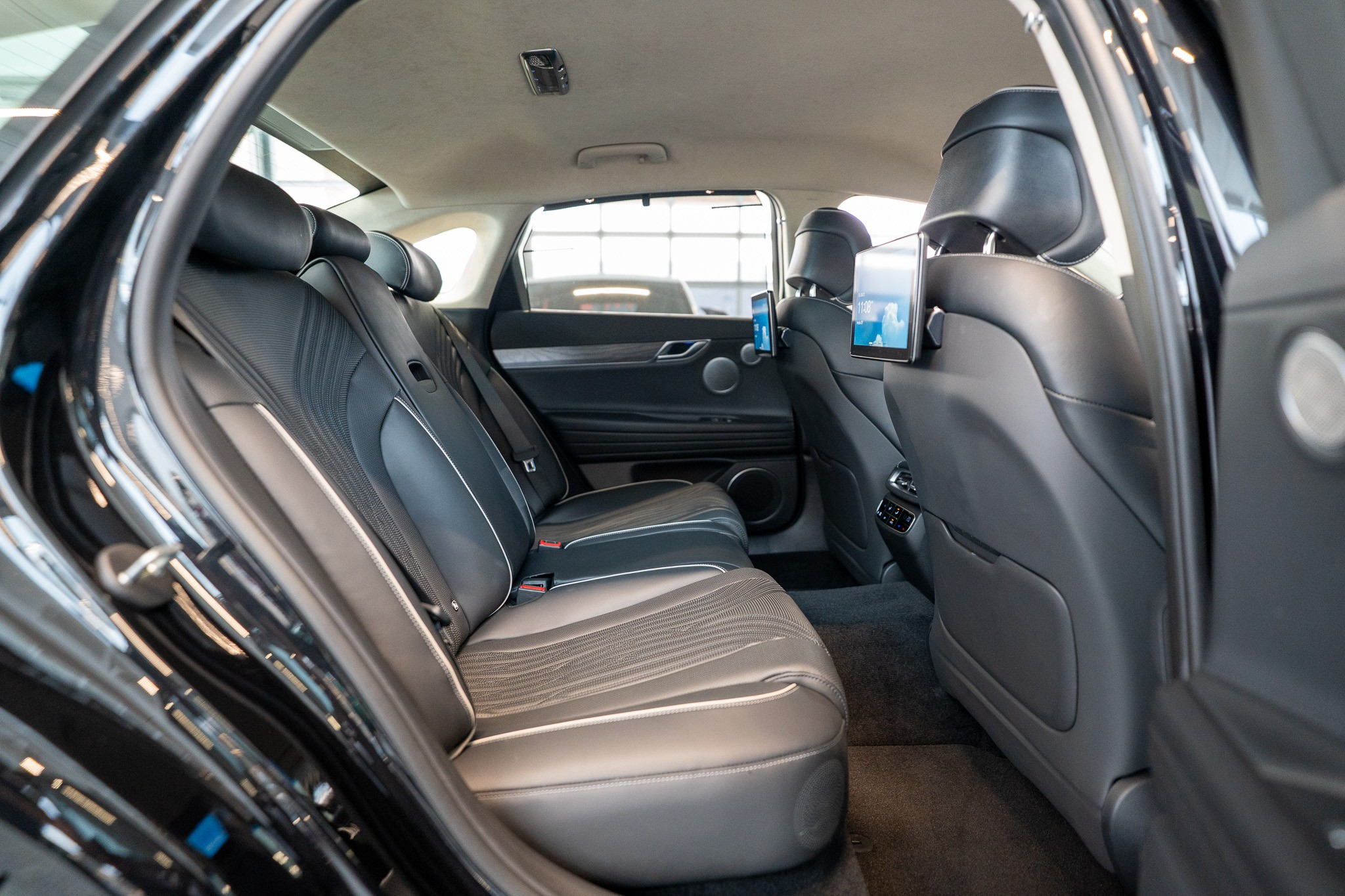 listing desktop thumbnail image 14