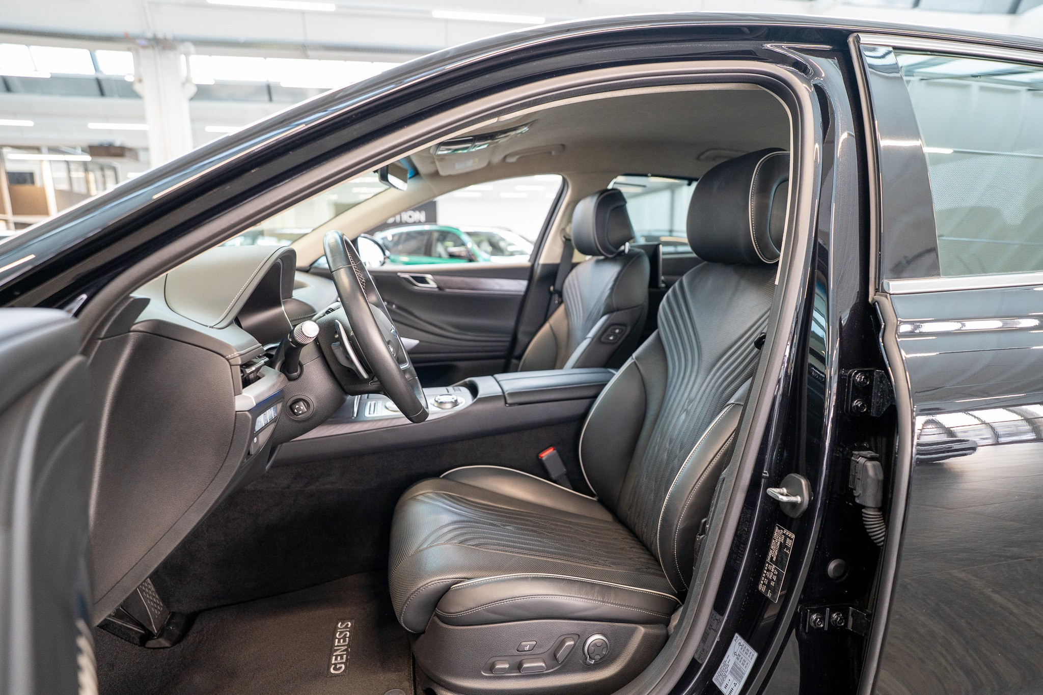 listing desktop thumbnail image 7