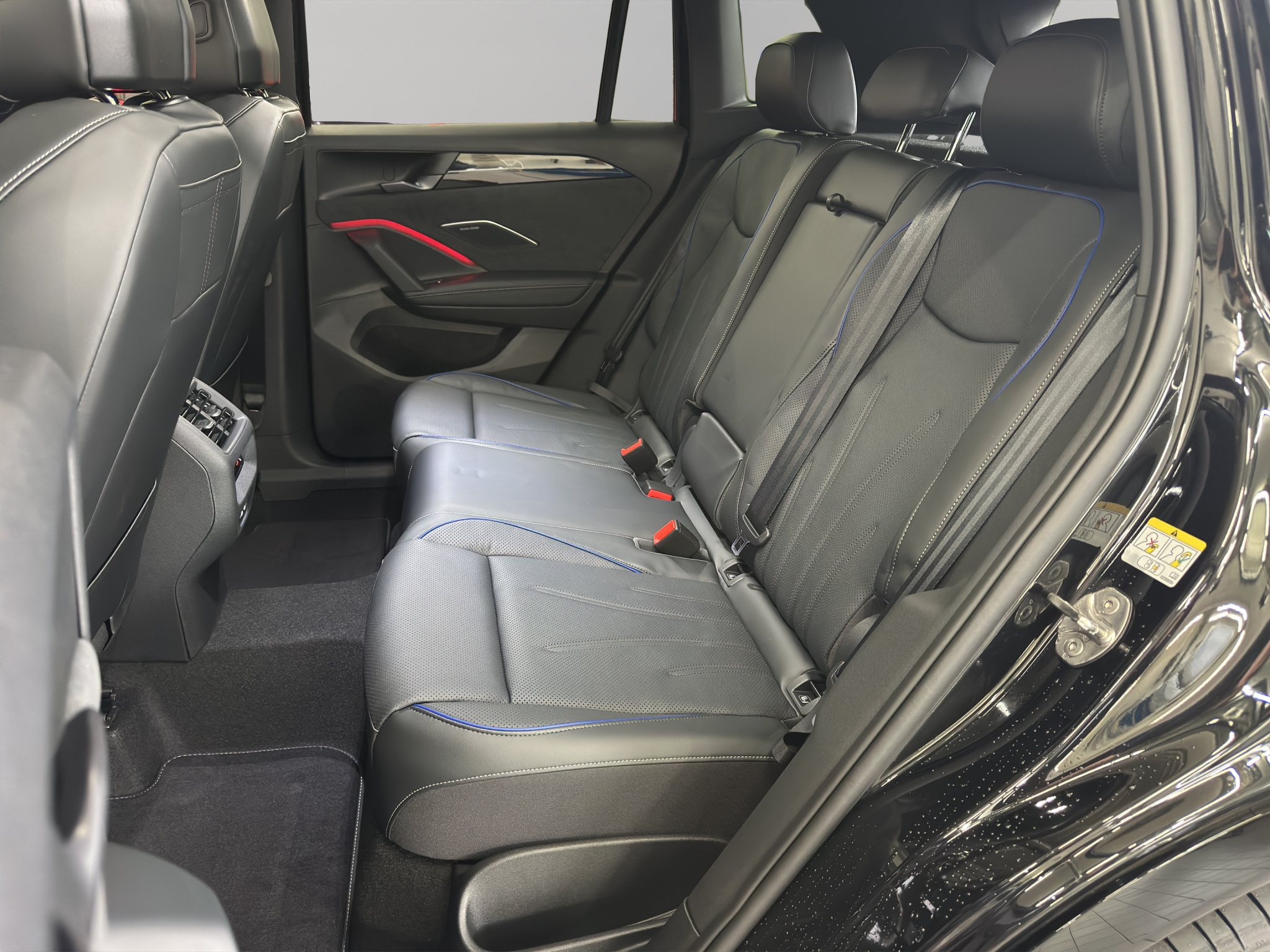 listing desktop thumbnail image 9