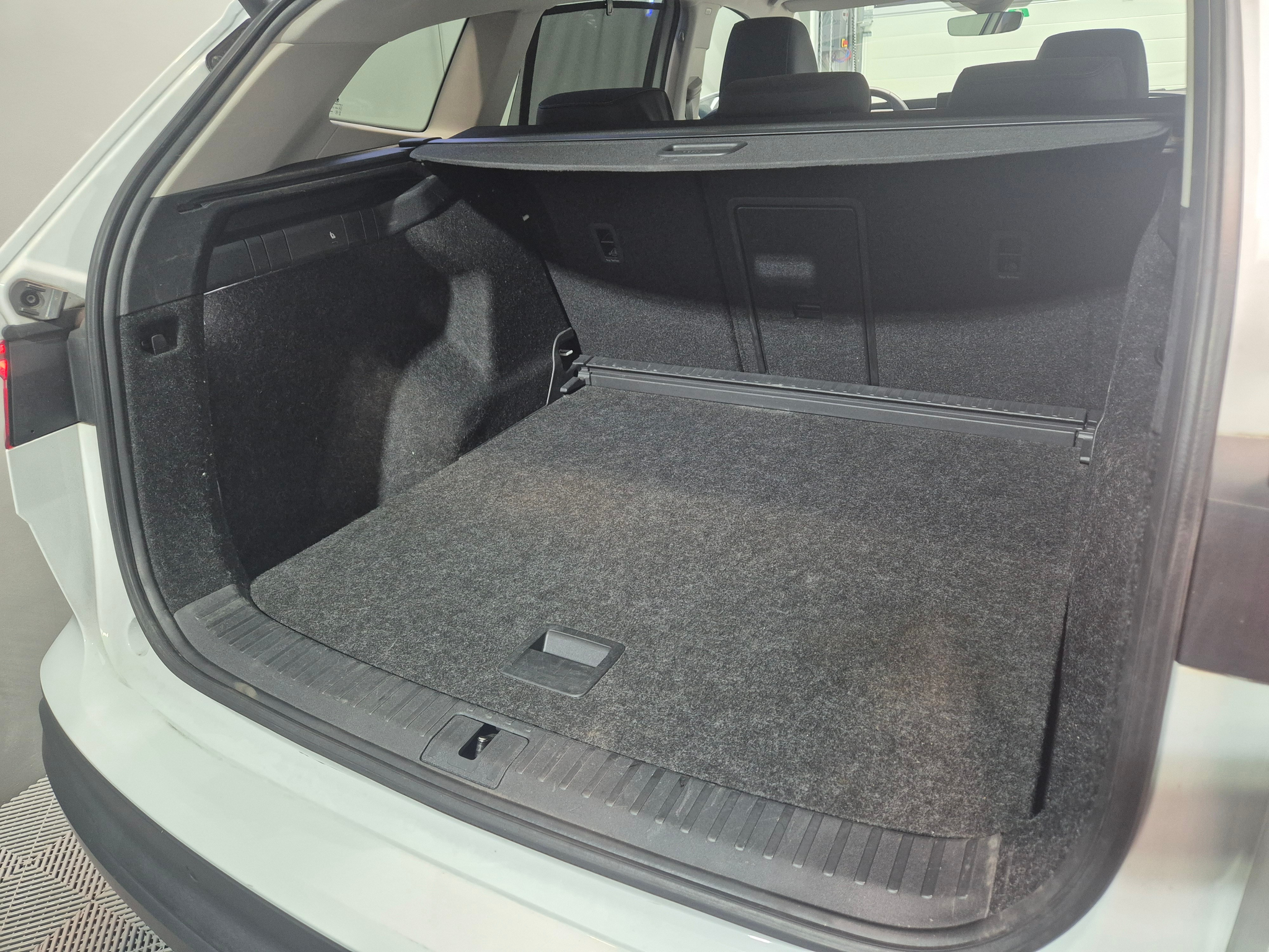 listing desktop thumbnail image 10