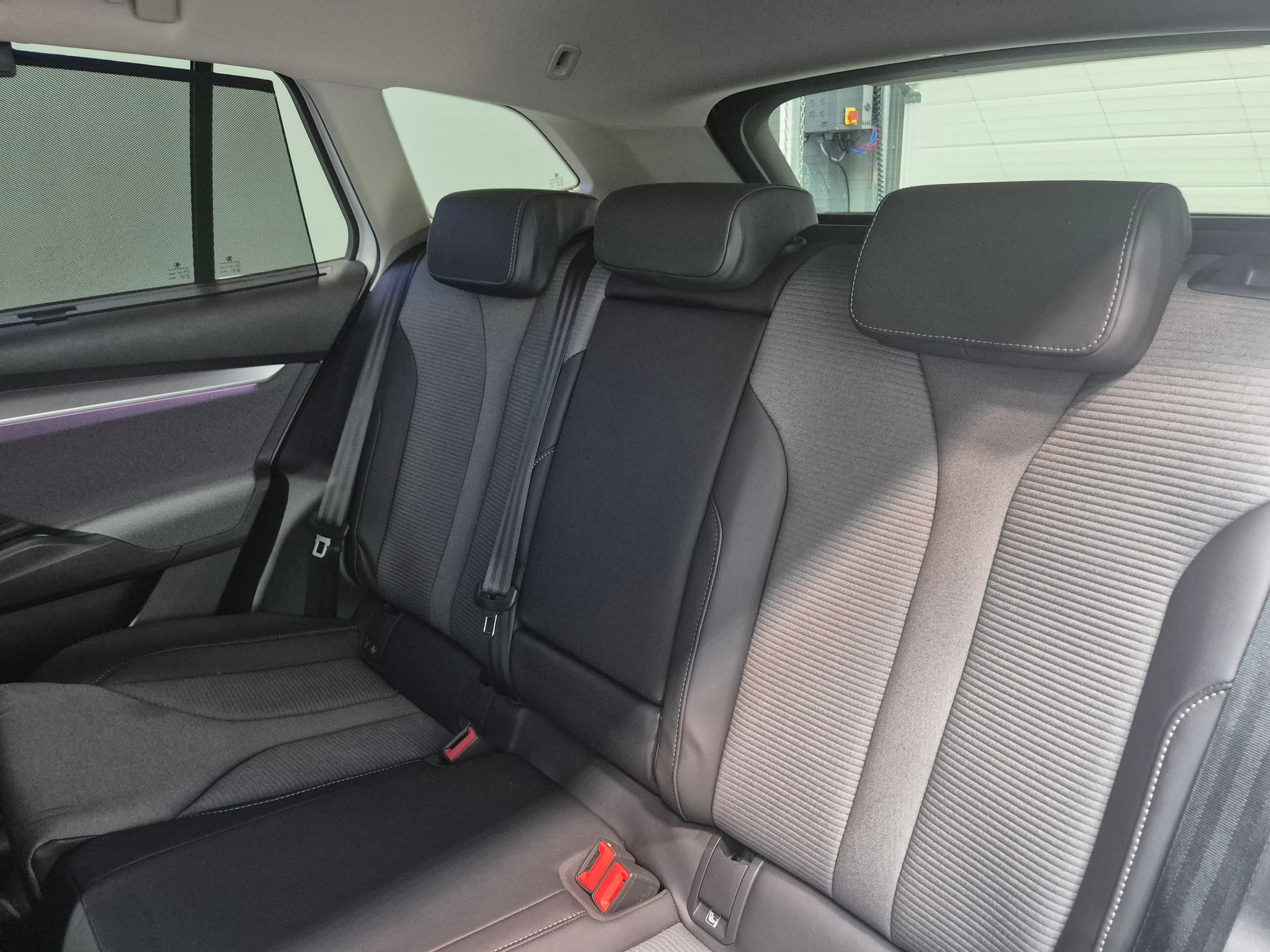 listing desktop thumbnail image 9