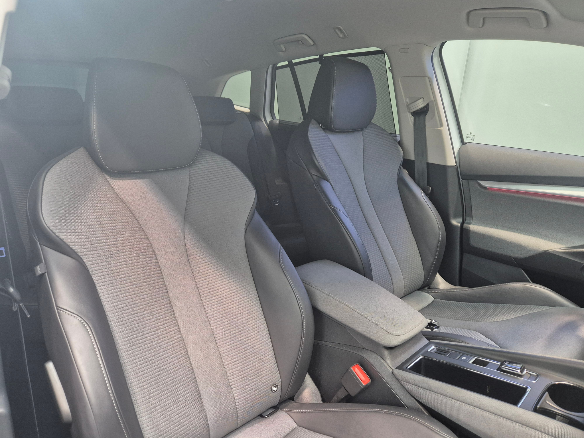 listing desktop thumbnail image 12