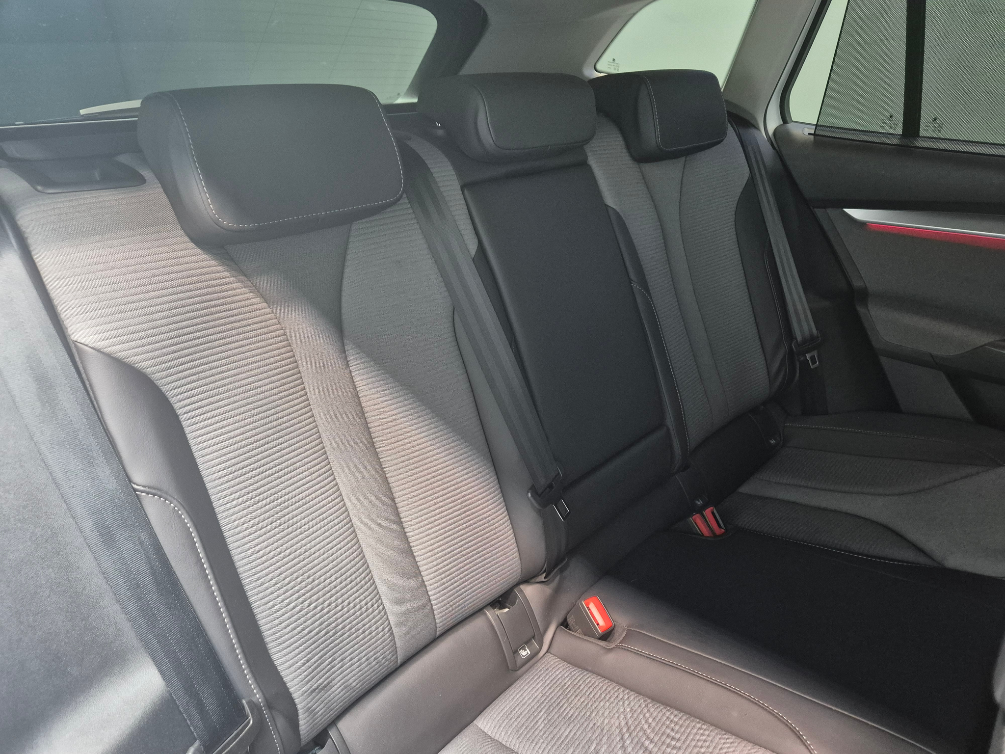 listing desktop thumbnail image 11