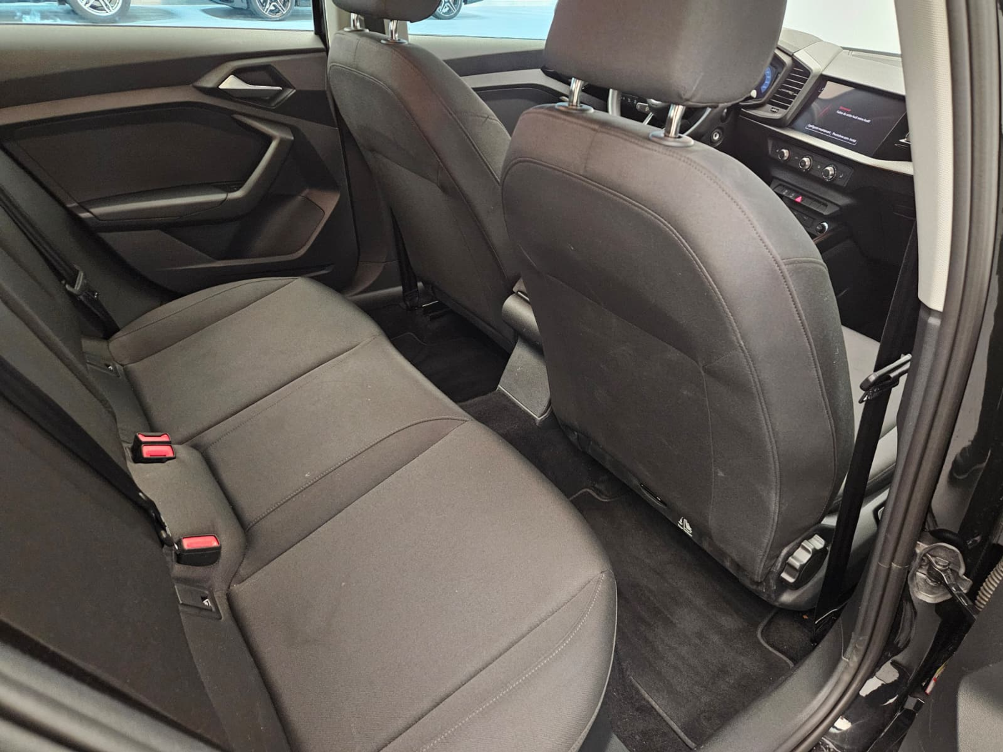 listing desktop thumbnail image 13