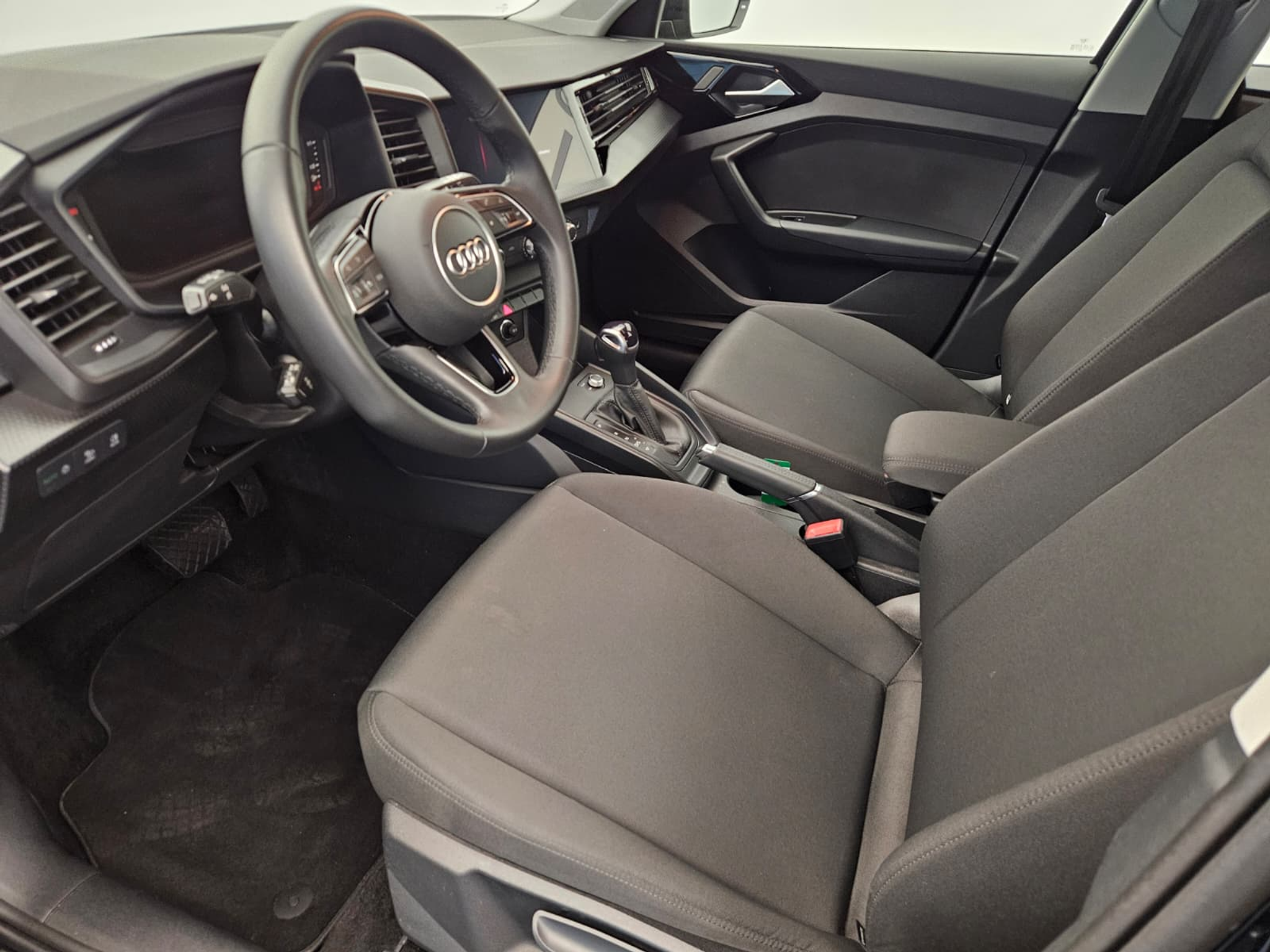 listing desktop thumbnail image 10