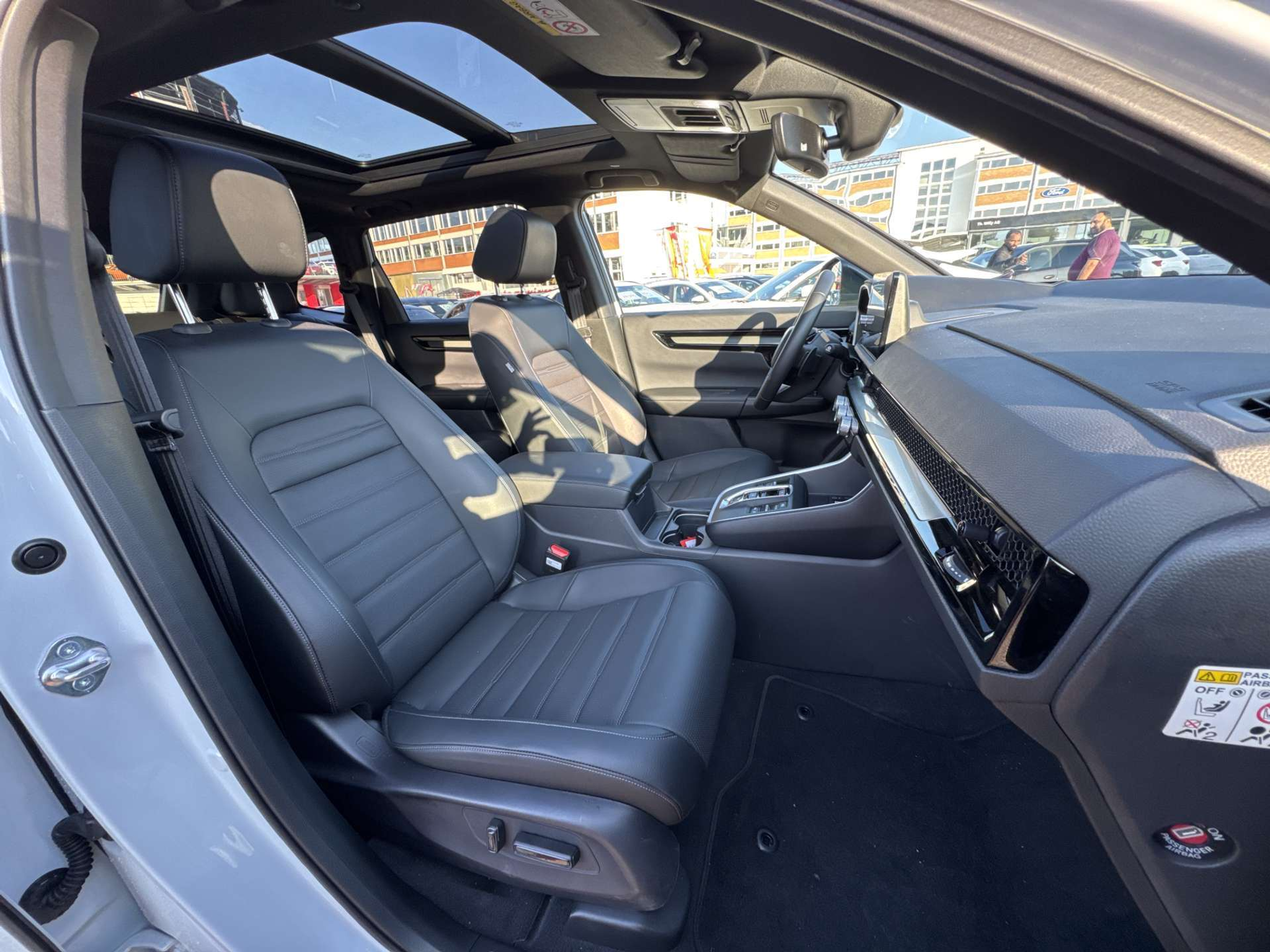 listing desktop thumbnail image 12