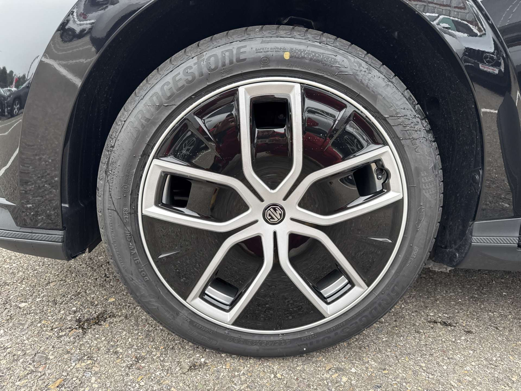 listing desktop thumbnail image 8