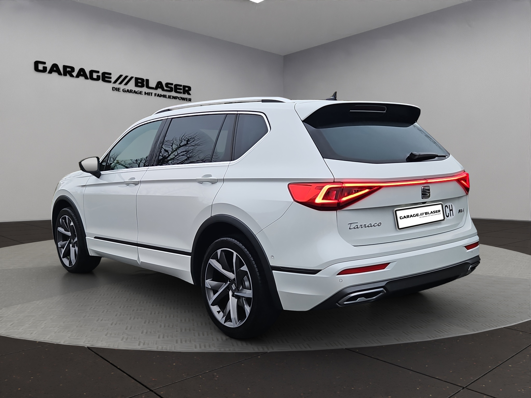 listing desktop thumbnail image 2