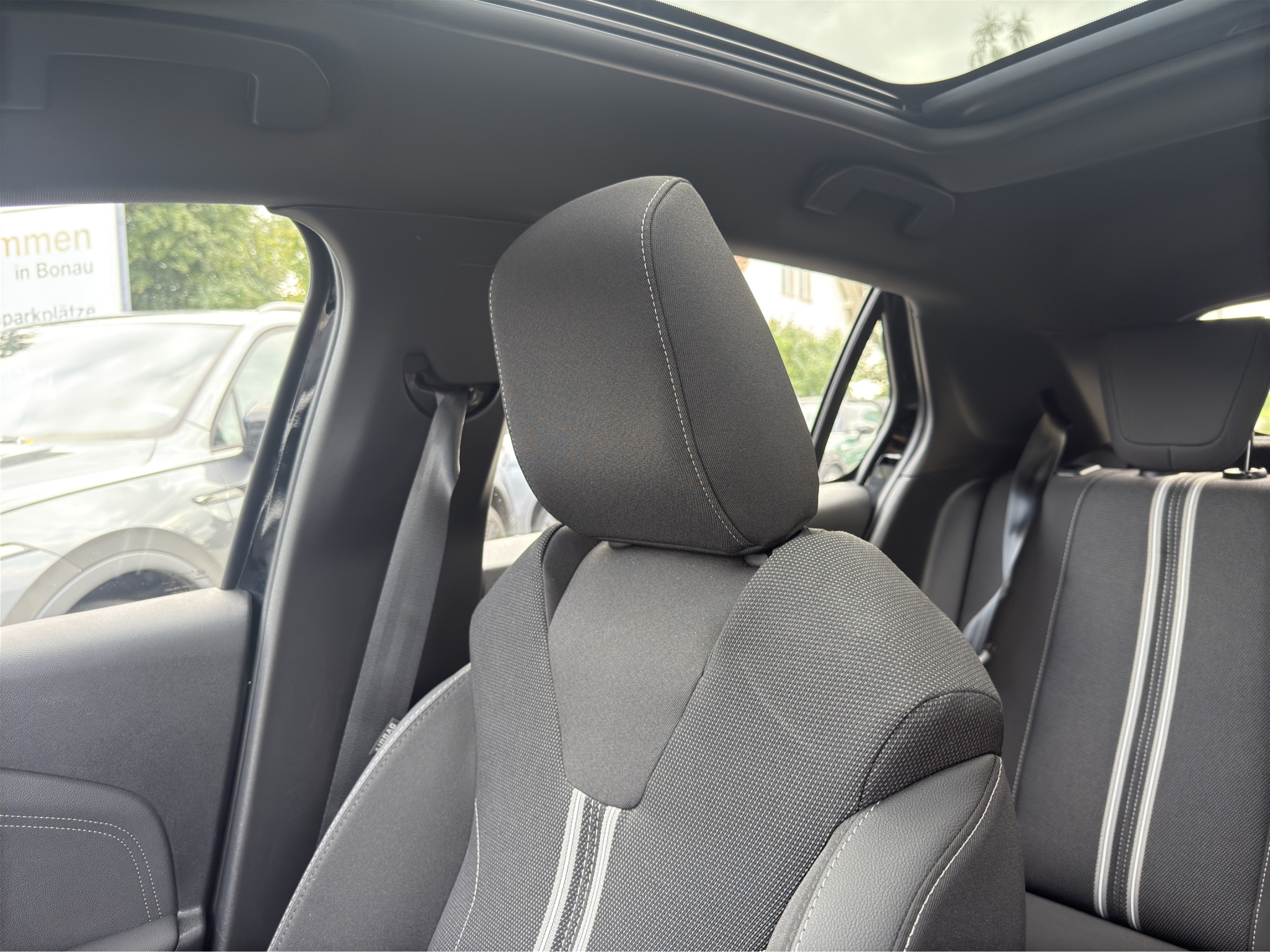 listing desktop thumbnail image 26