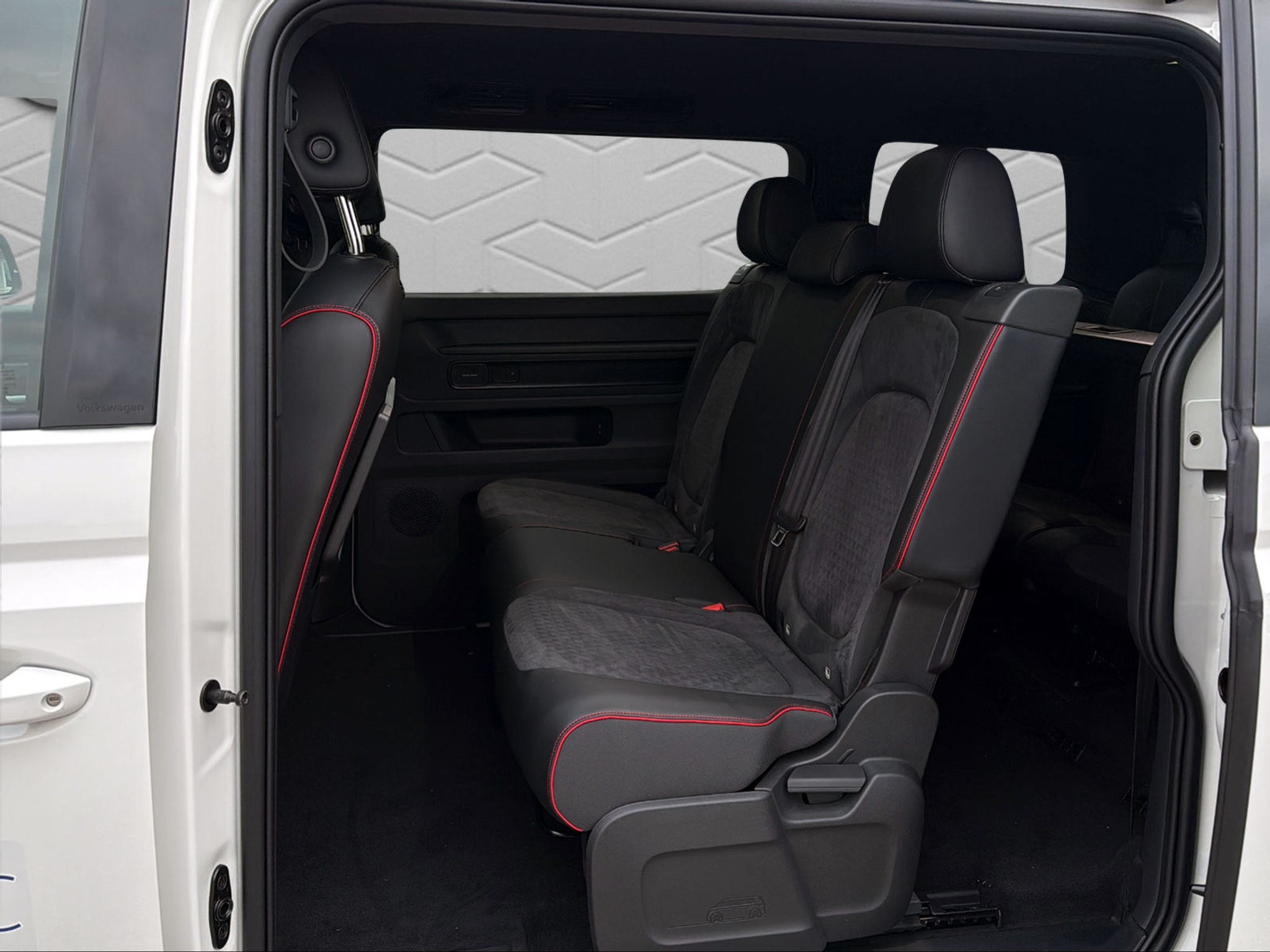 listing desktop thumbnail image 12