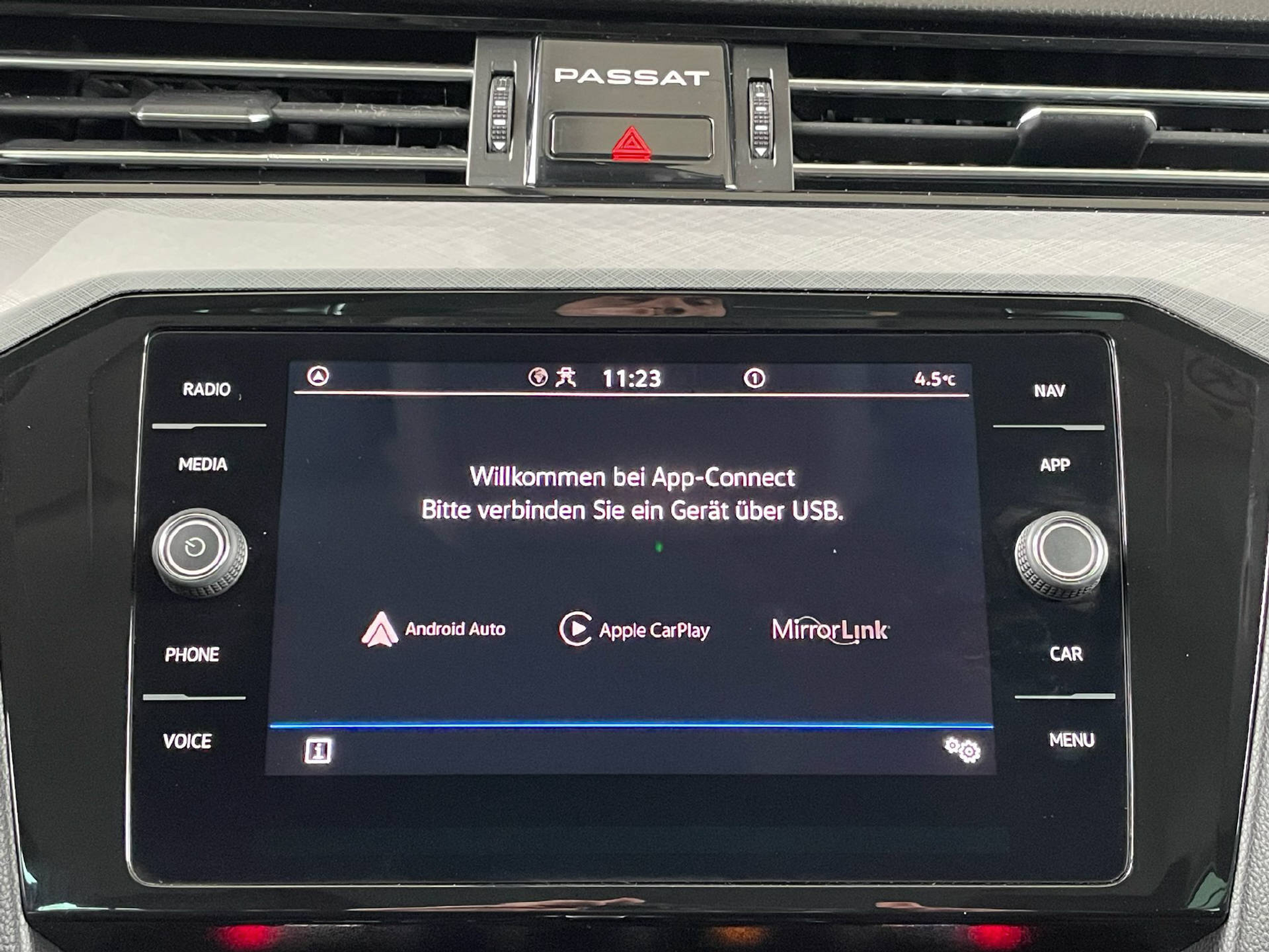 listing desktop thumbnail image 12