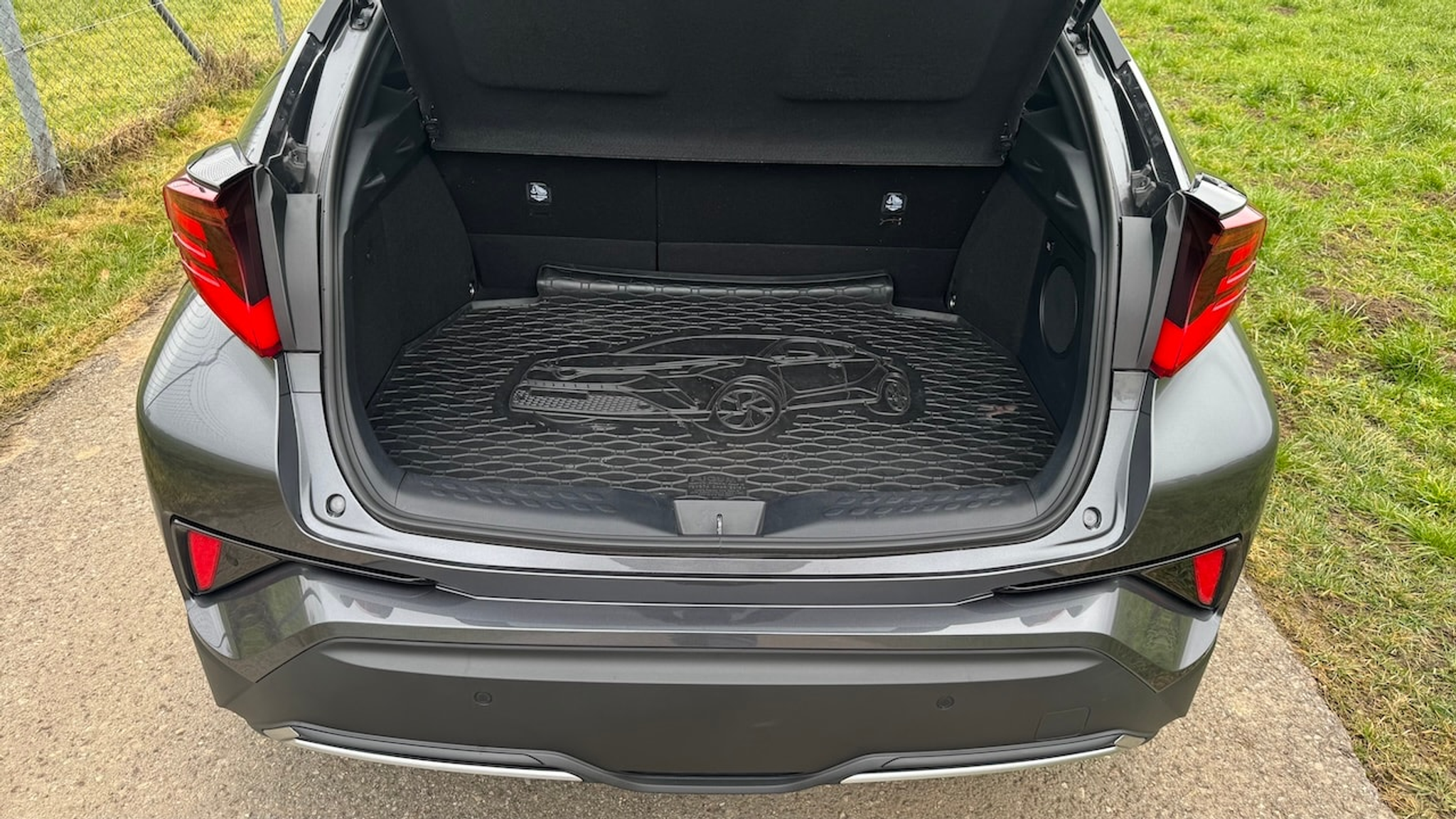 listing desktop thumbnail image 11