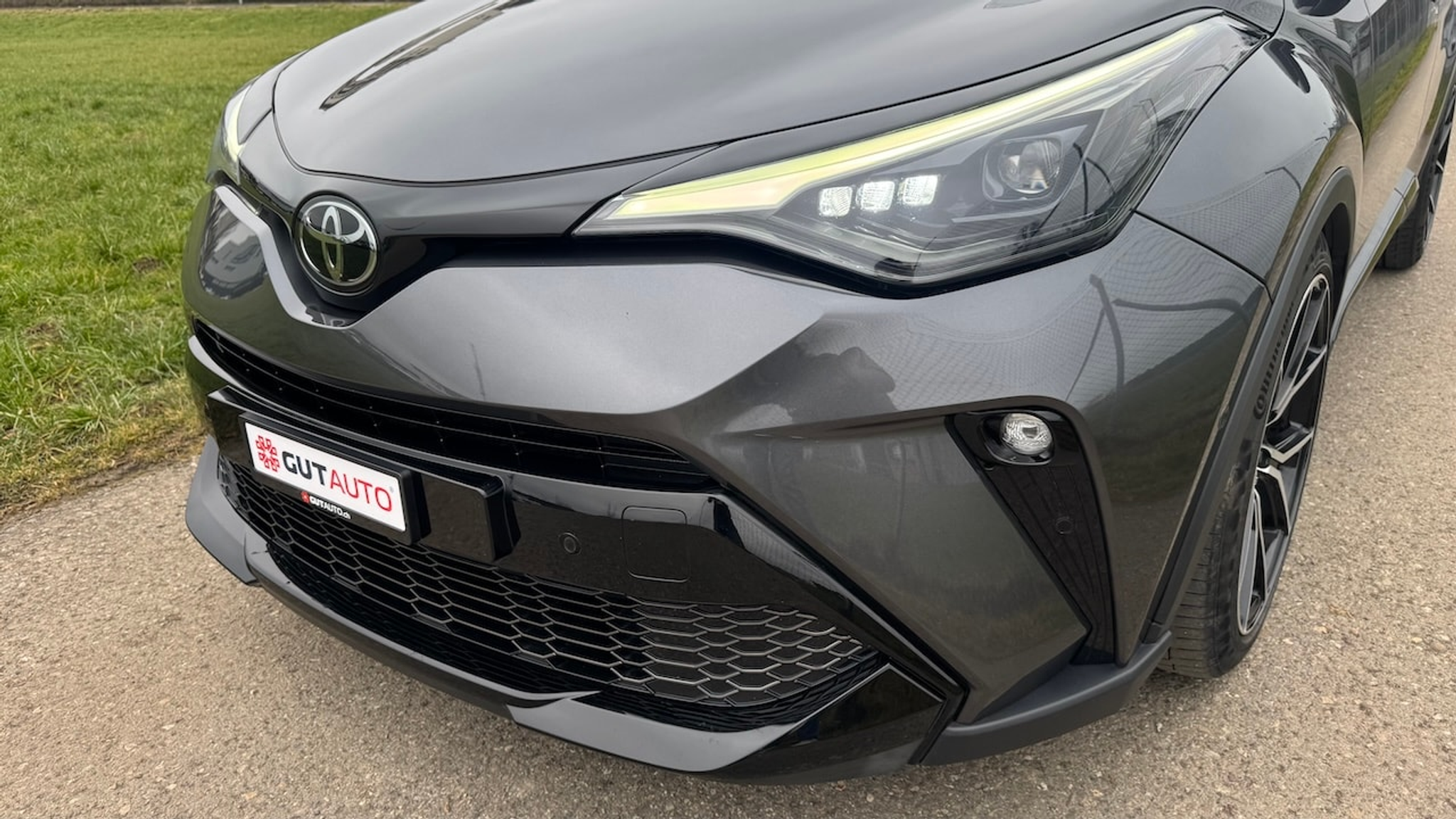 listing desktop thumbnail image 9