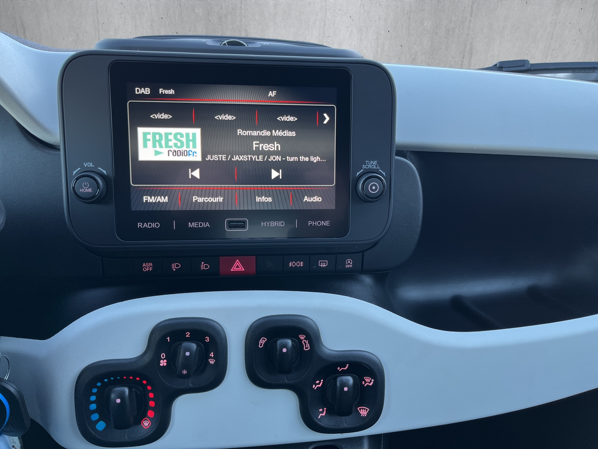 listing desktop thumbnail image 10