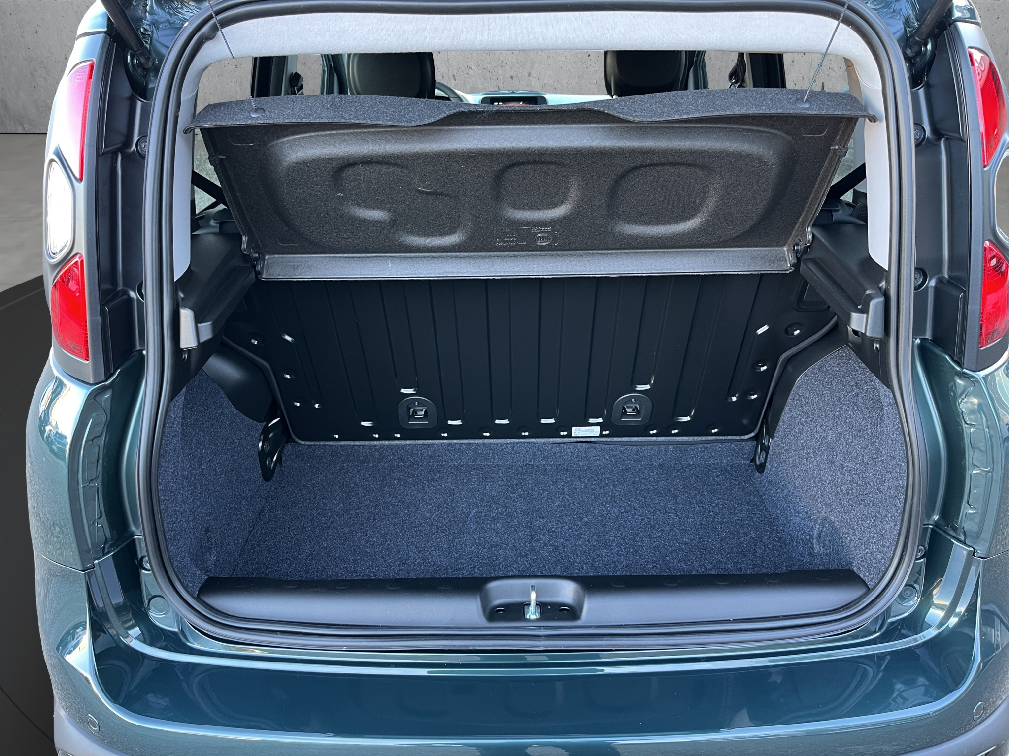 listing desktop thumbnail image 14