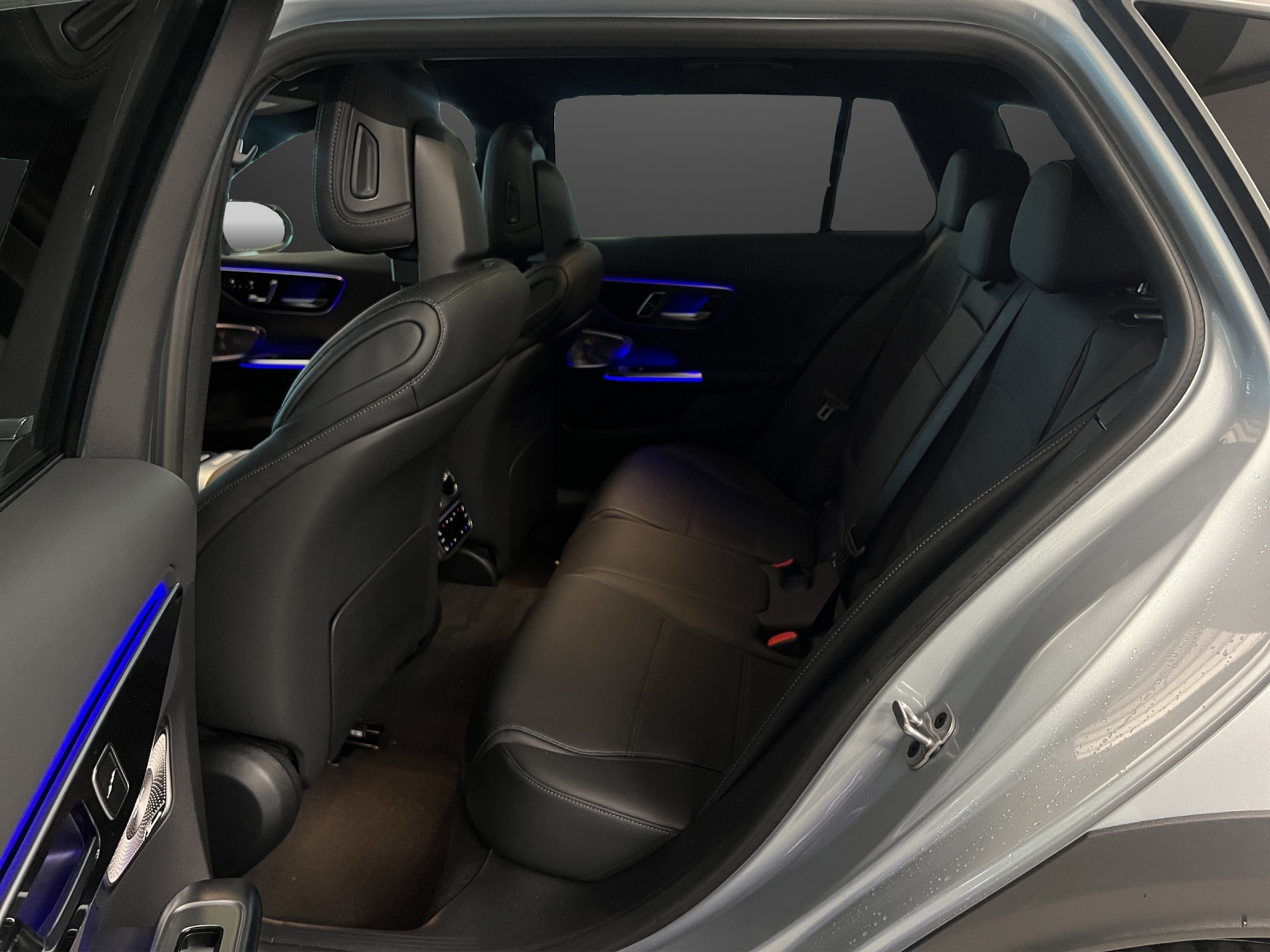 listing desktop thumbnail image 11